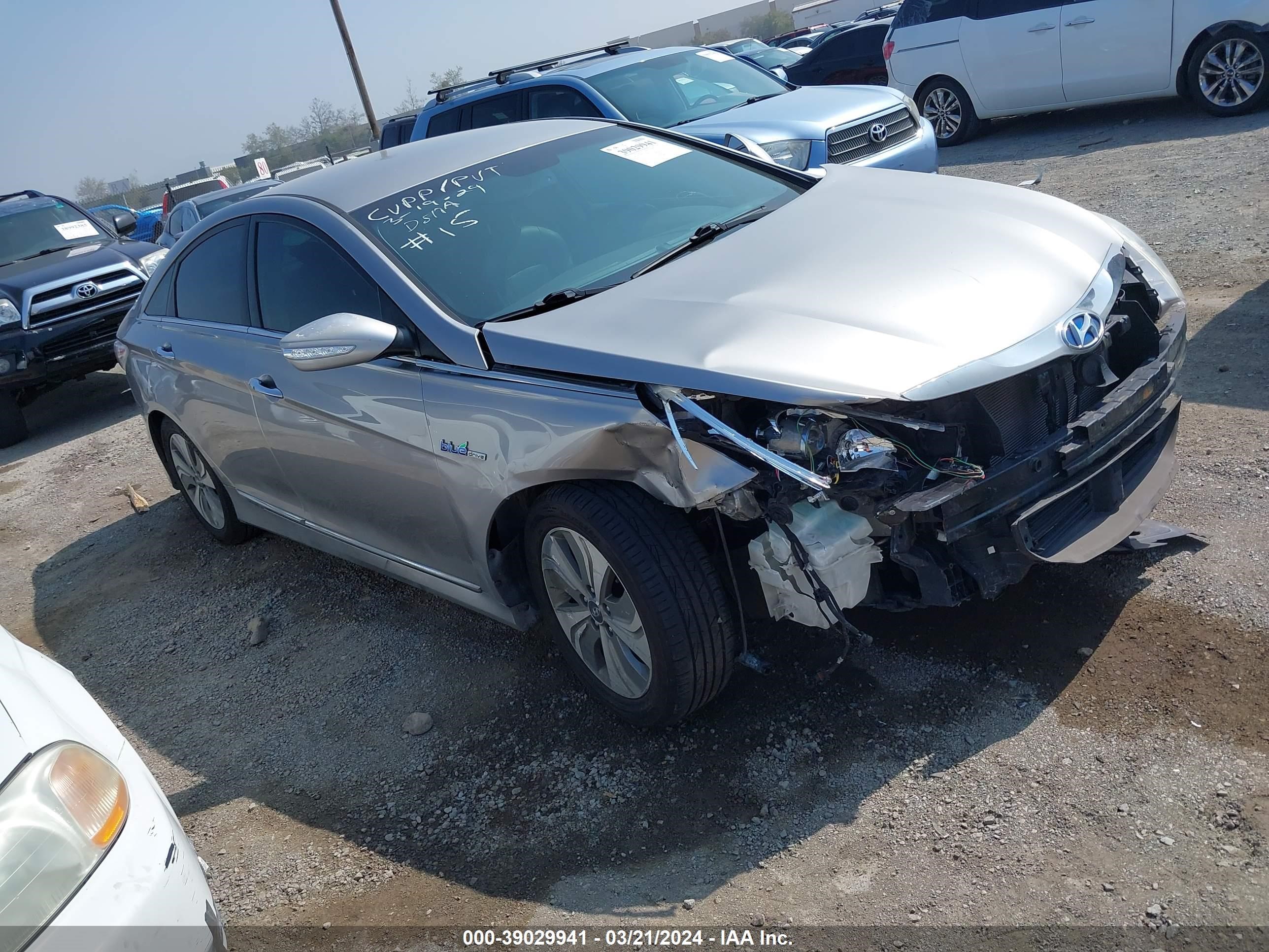 HYUNDAI SONATA 2013 kmhec4a40da100827