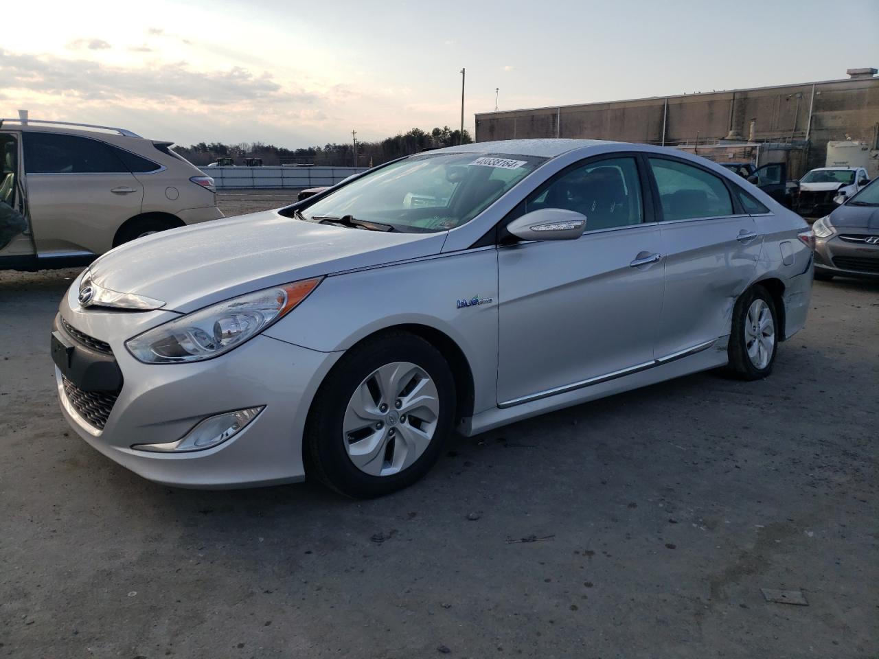 HYUNDAI SONATA 2014 kmhec4a40ea117726