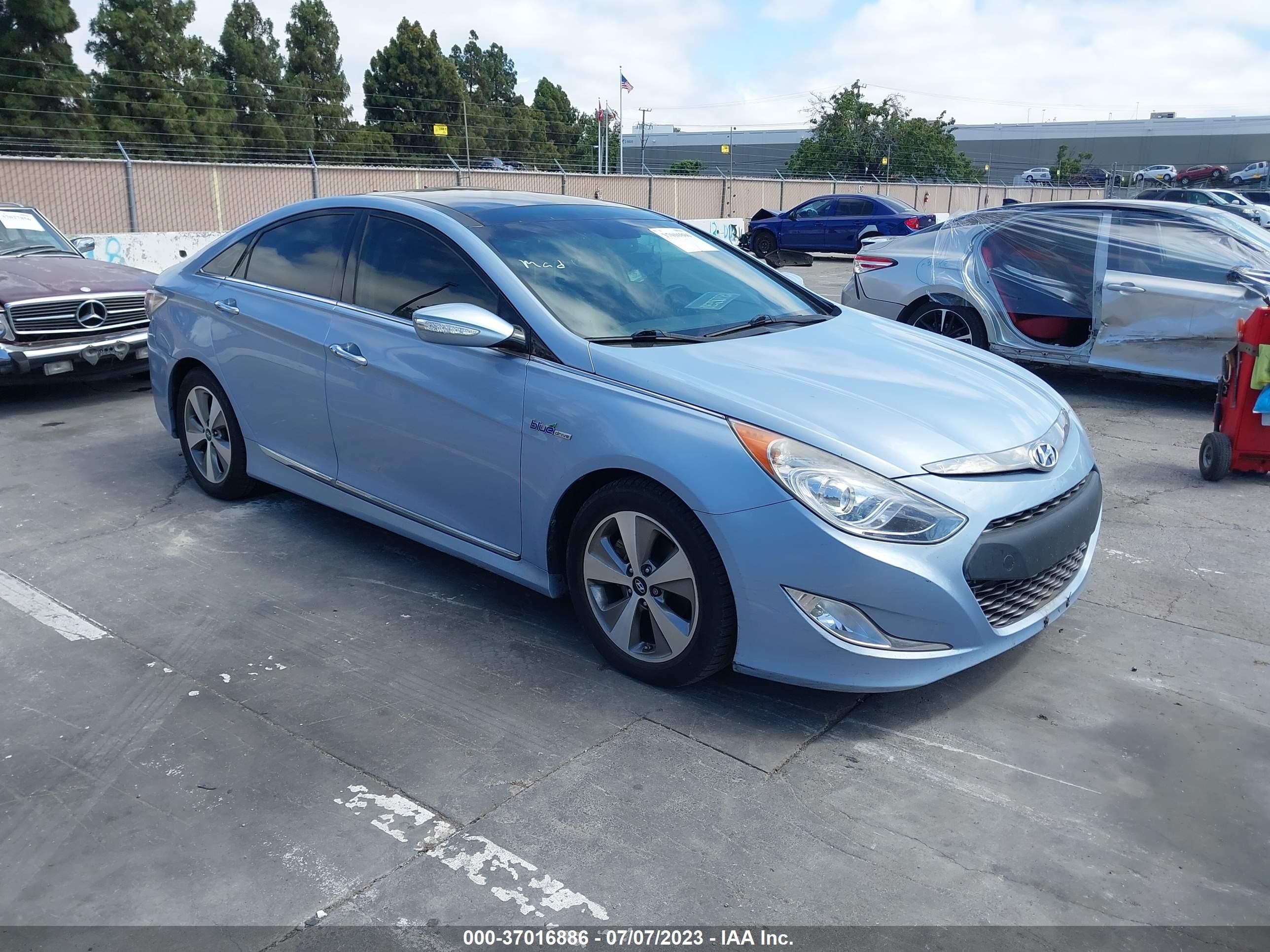 HYUNDAI SONATA 2012 kmhec4a41ca024694