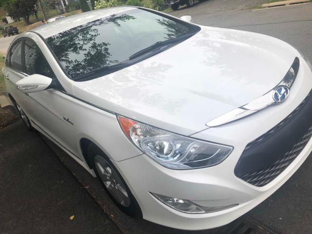 HYUNDAI SONATA HYB 2011 kmhec4a42ba004131