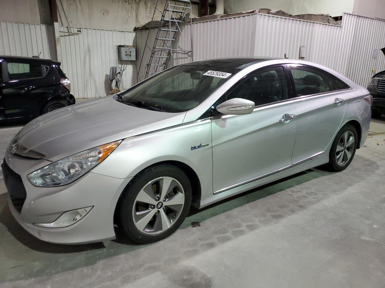 HYUNDAI SONATA 2011 kmhec4a42ba007904