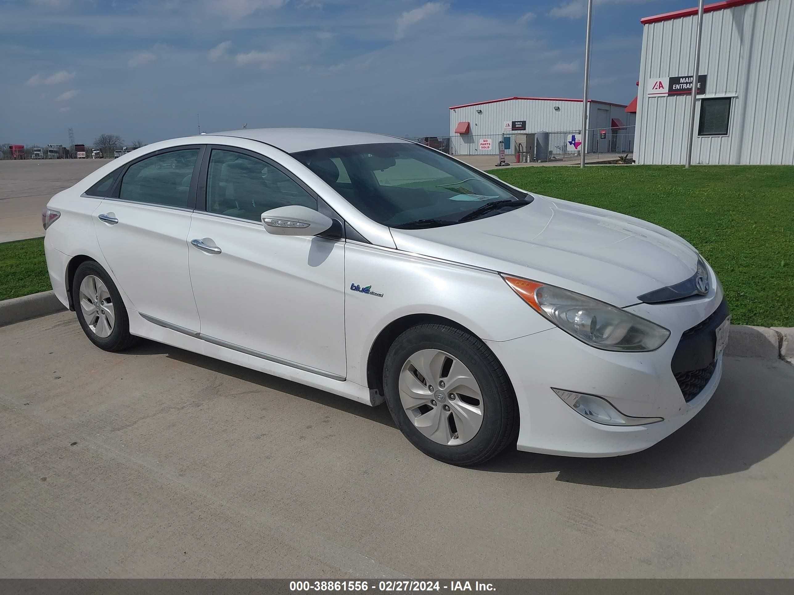 HYUNDAI SONATA 2014 kmhec4a43ea116957