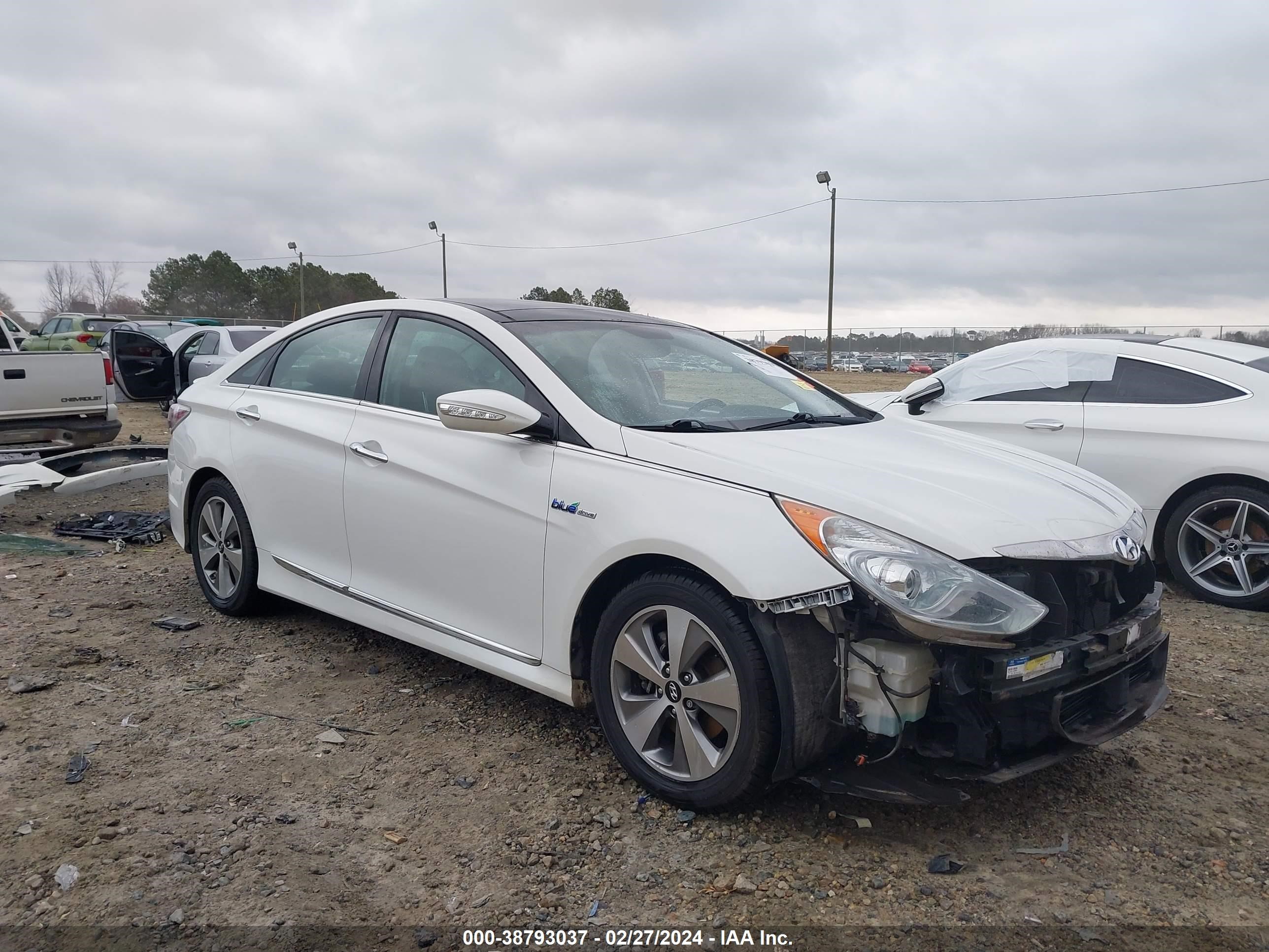 HYUNDAI SONATA 2011 kmhec4a46ba018923