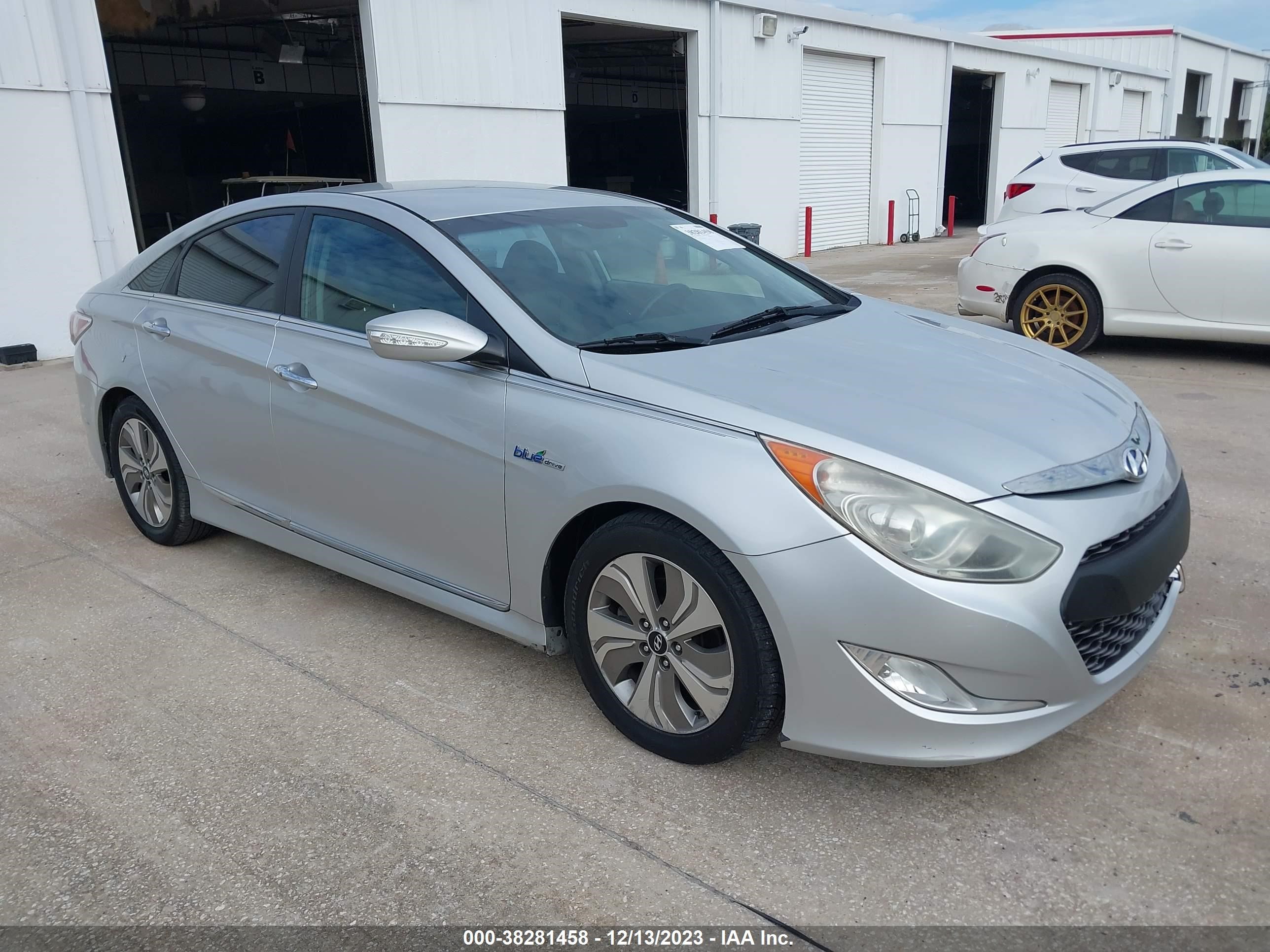 HYUNDAI SONATA 2013 kmhec4a47da085842