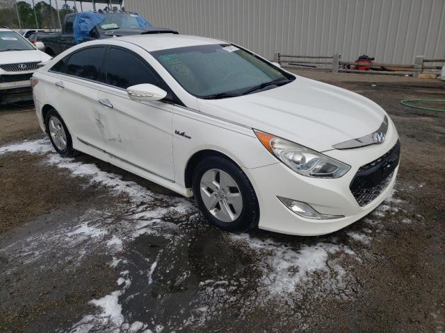 HYUNDAI SONATA HYB 2011 kmhec4a48ba003985