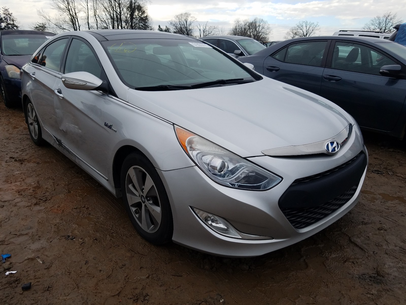 HYUNDAI SONATA HYB 2011 kmhec4a48ba018843