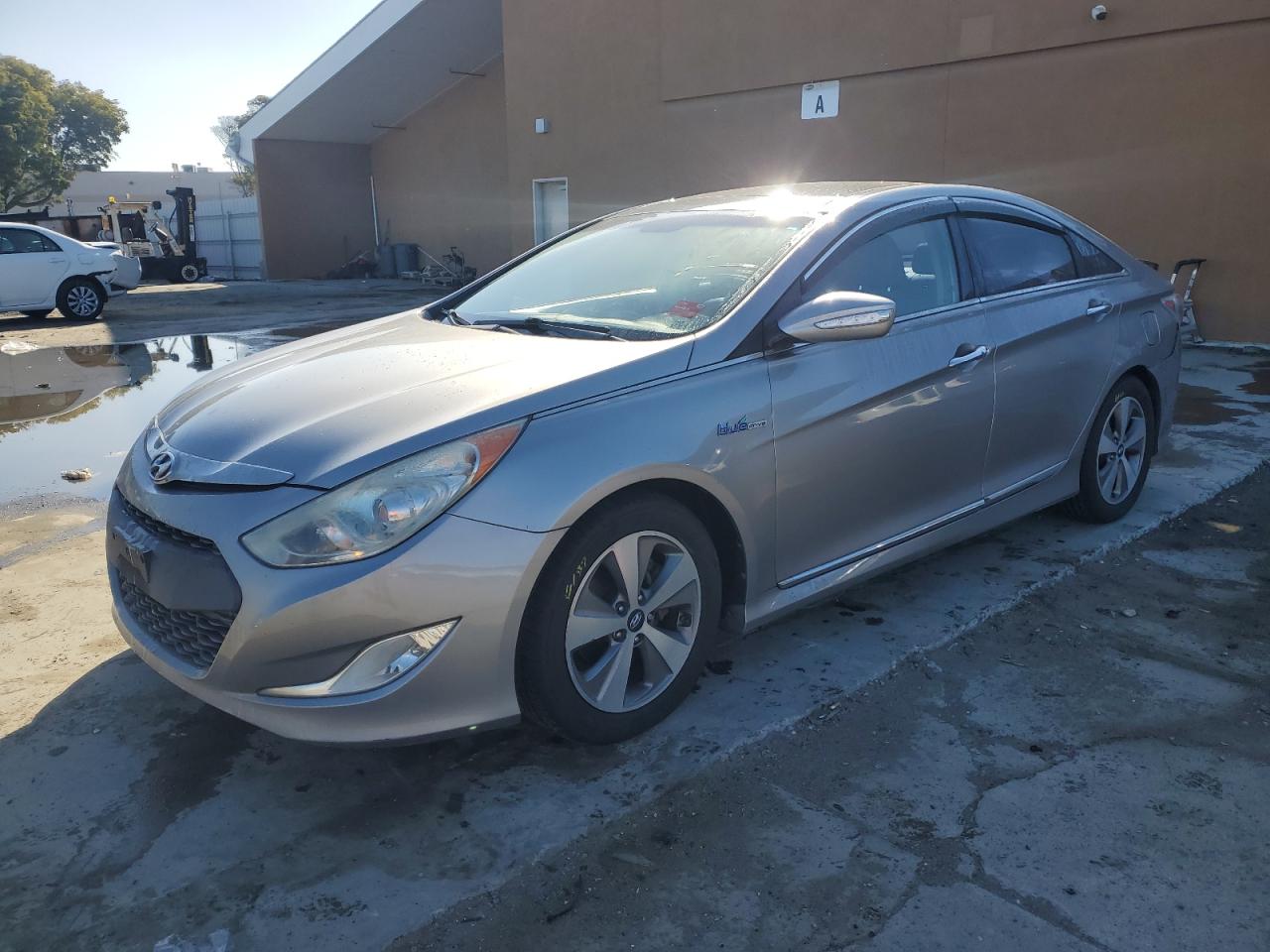 HYUNDAI SONATA 2011 kmhec4a4xba018696