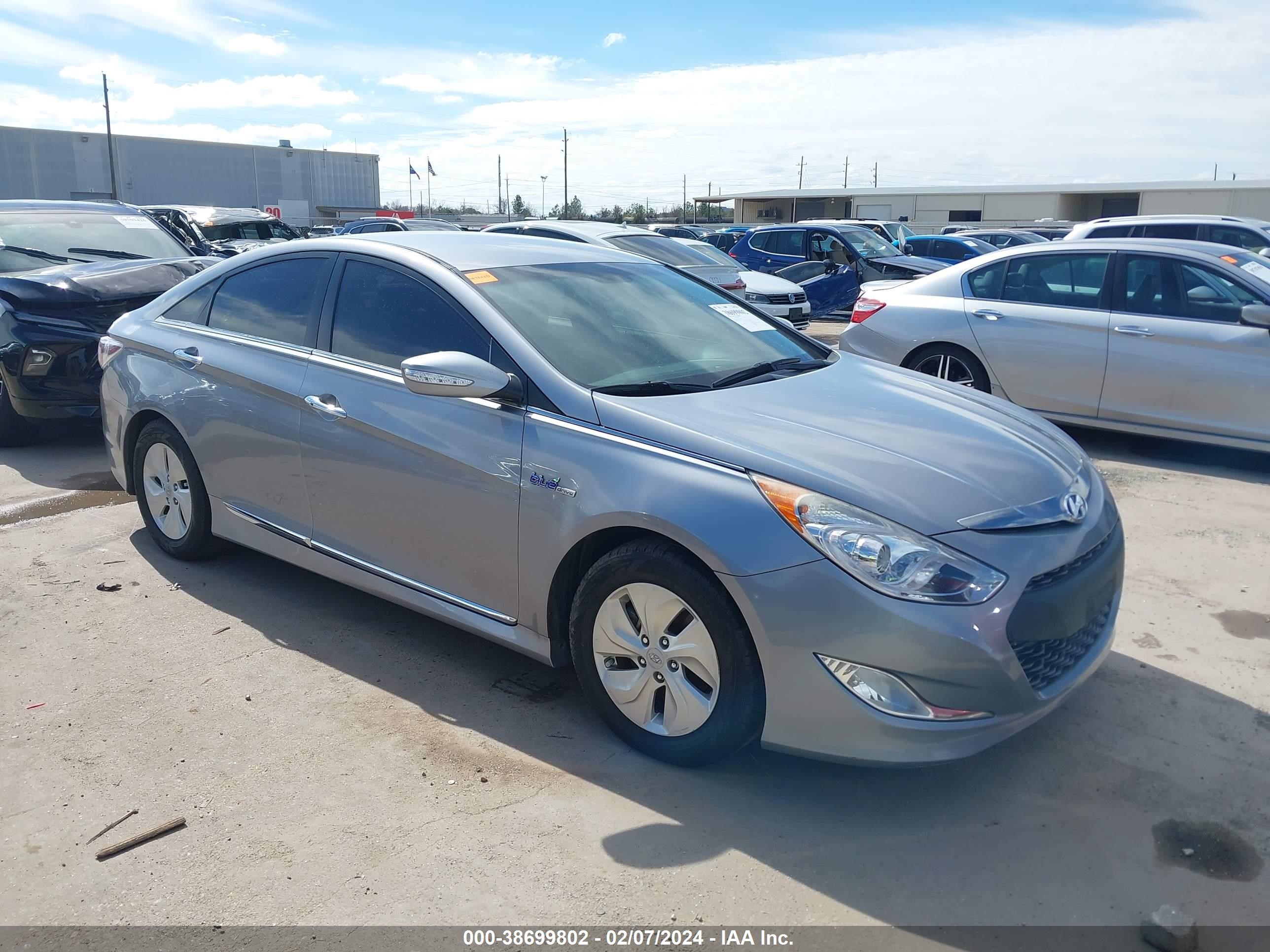 HYUNDAI SONATA 2015 kmhec4a4xfa133045