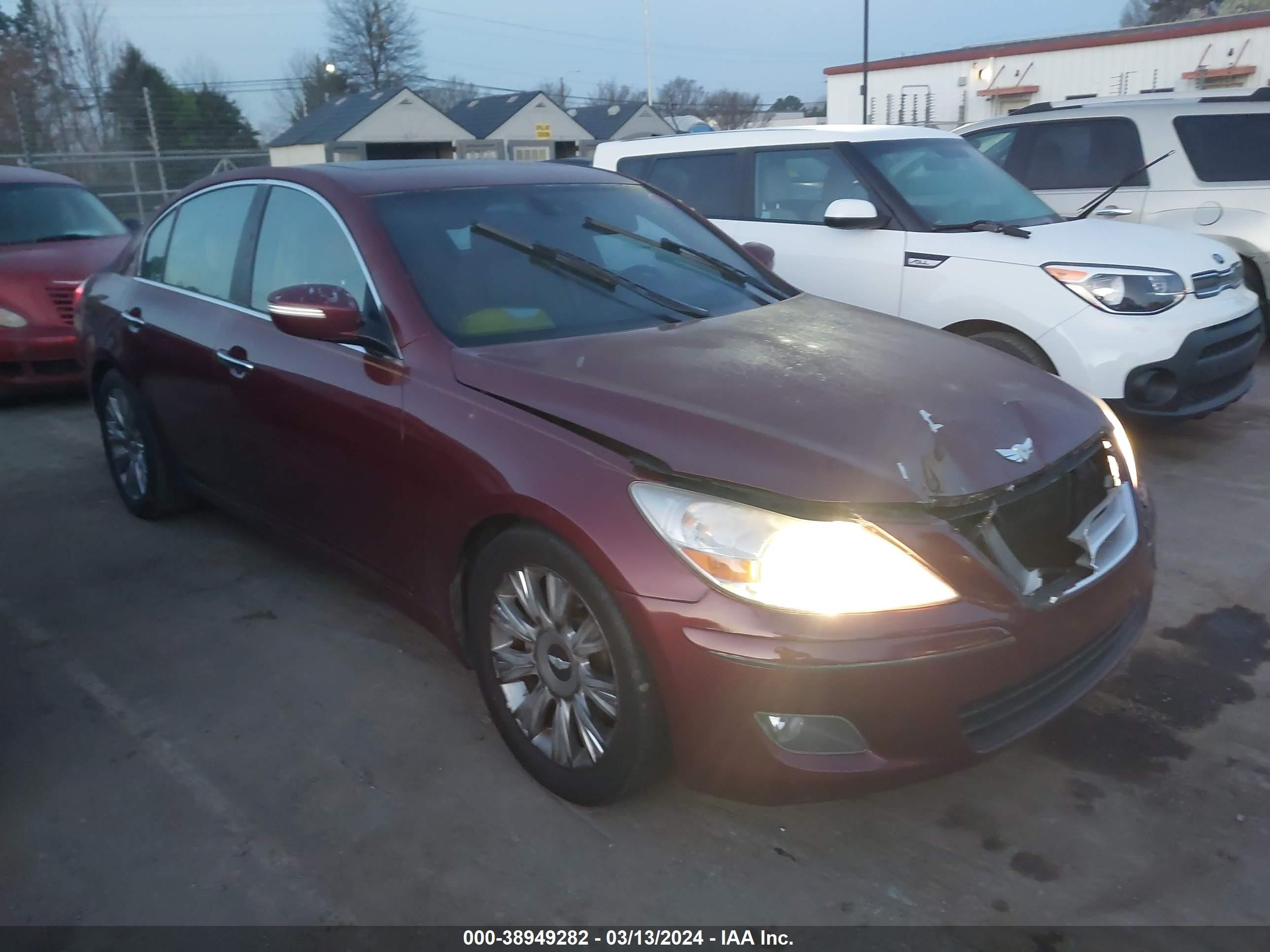 HYUNDAI GENESIS 2009 kmhgc46e39u051333