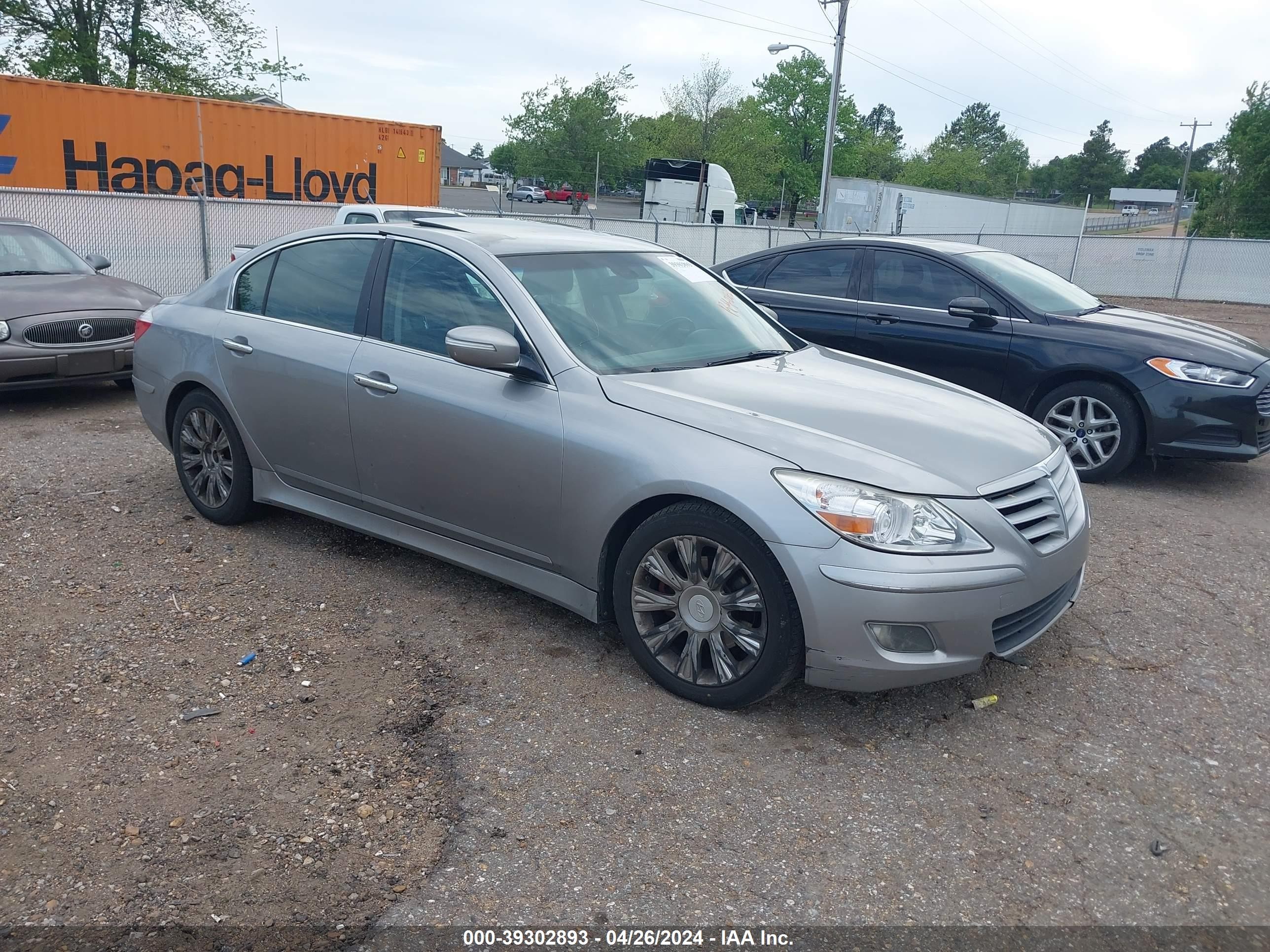 HYUNDAI GENESIS 2009 kmhgc46e69u028743