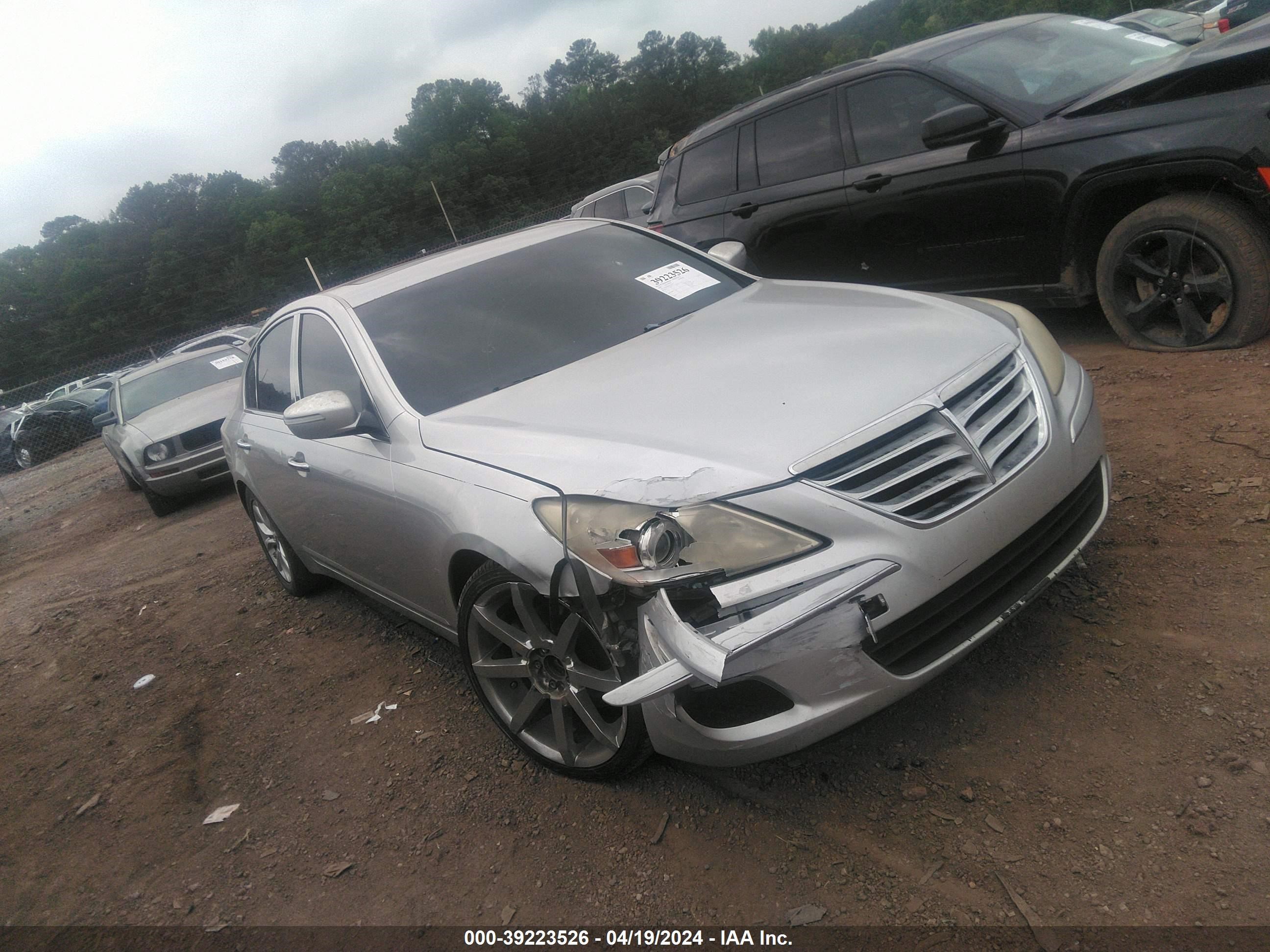 HYUNDAI GENESIS 2009 kmhgc46e89u020109