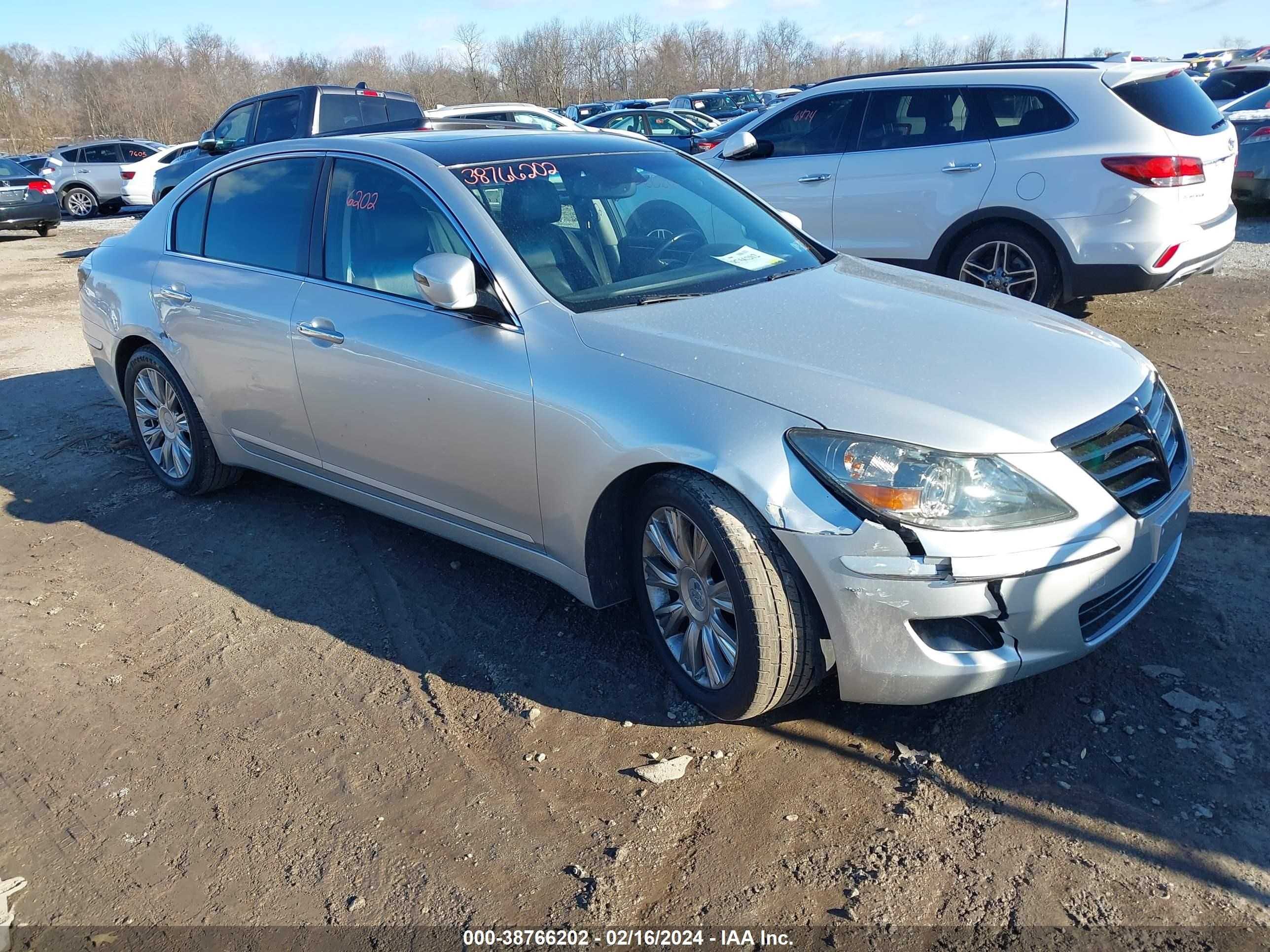 HYUNDAI GENESIS 2009 kmhgc46ex9u020581