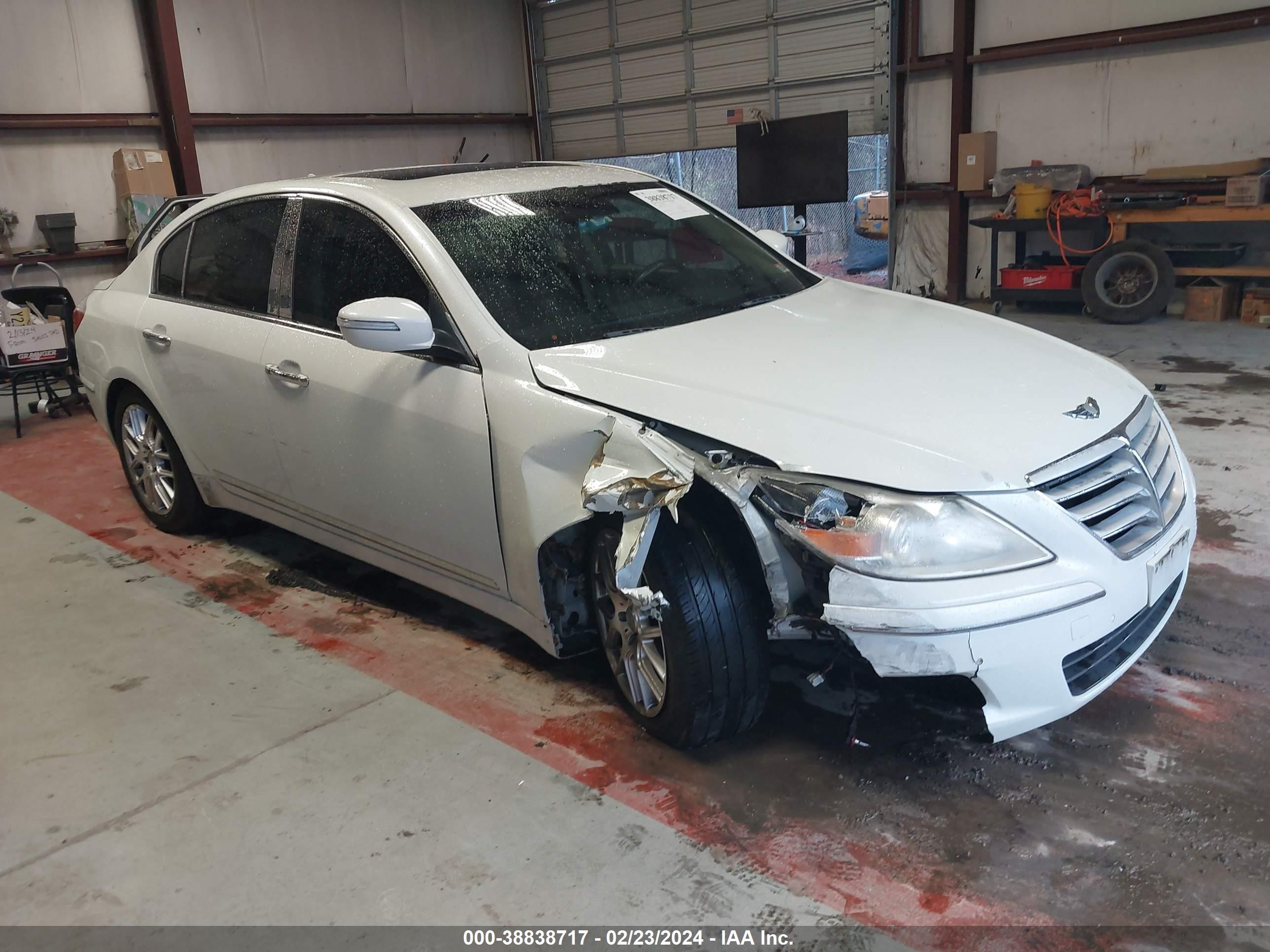 HYUNDAI GENESIS 2009 kmhgc46f49u054539