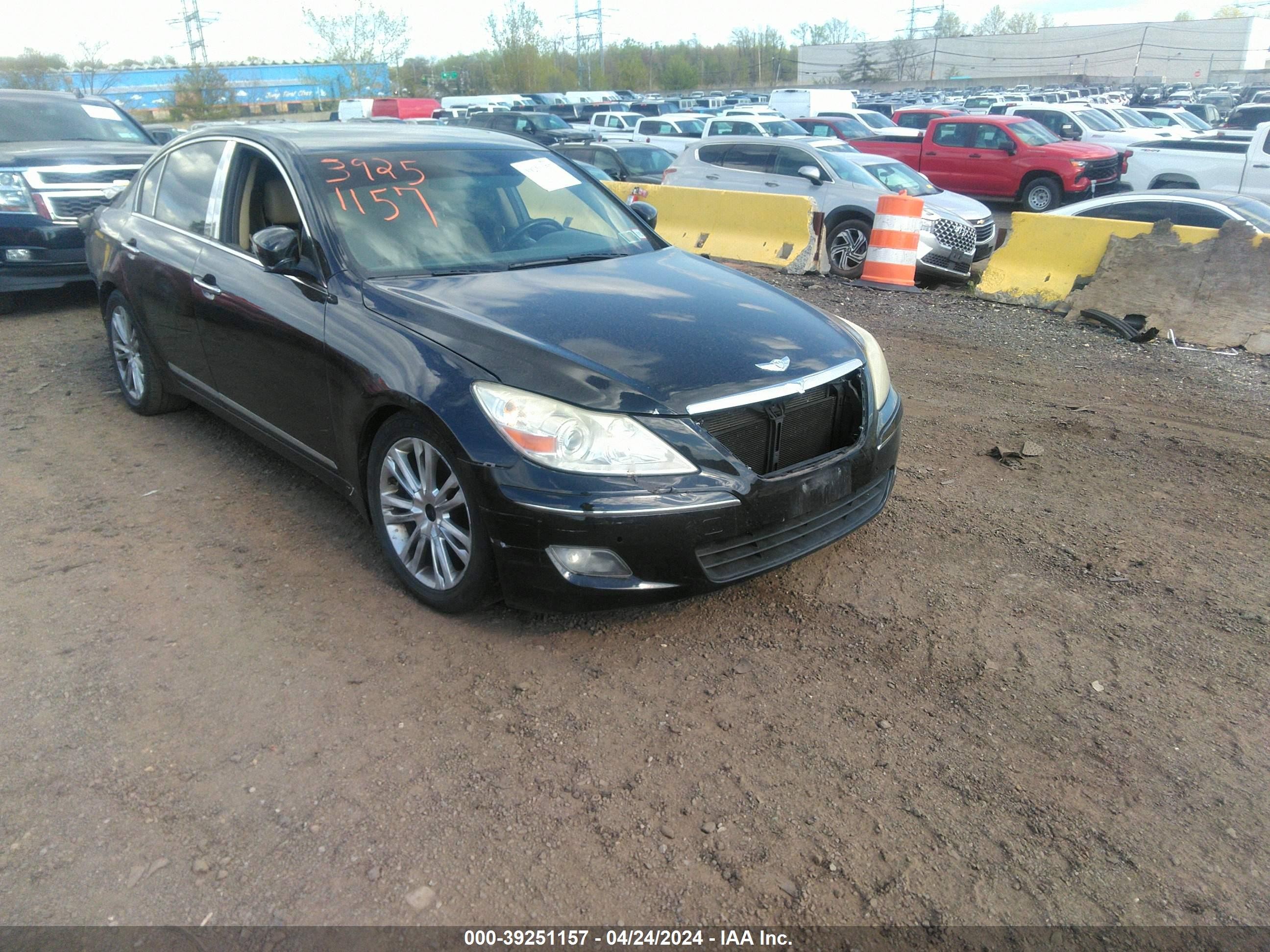 HYUNDAI GENESIS 2009 kmhgc46f69u054462