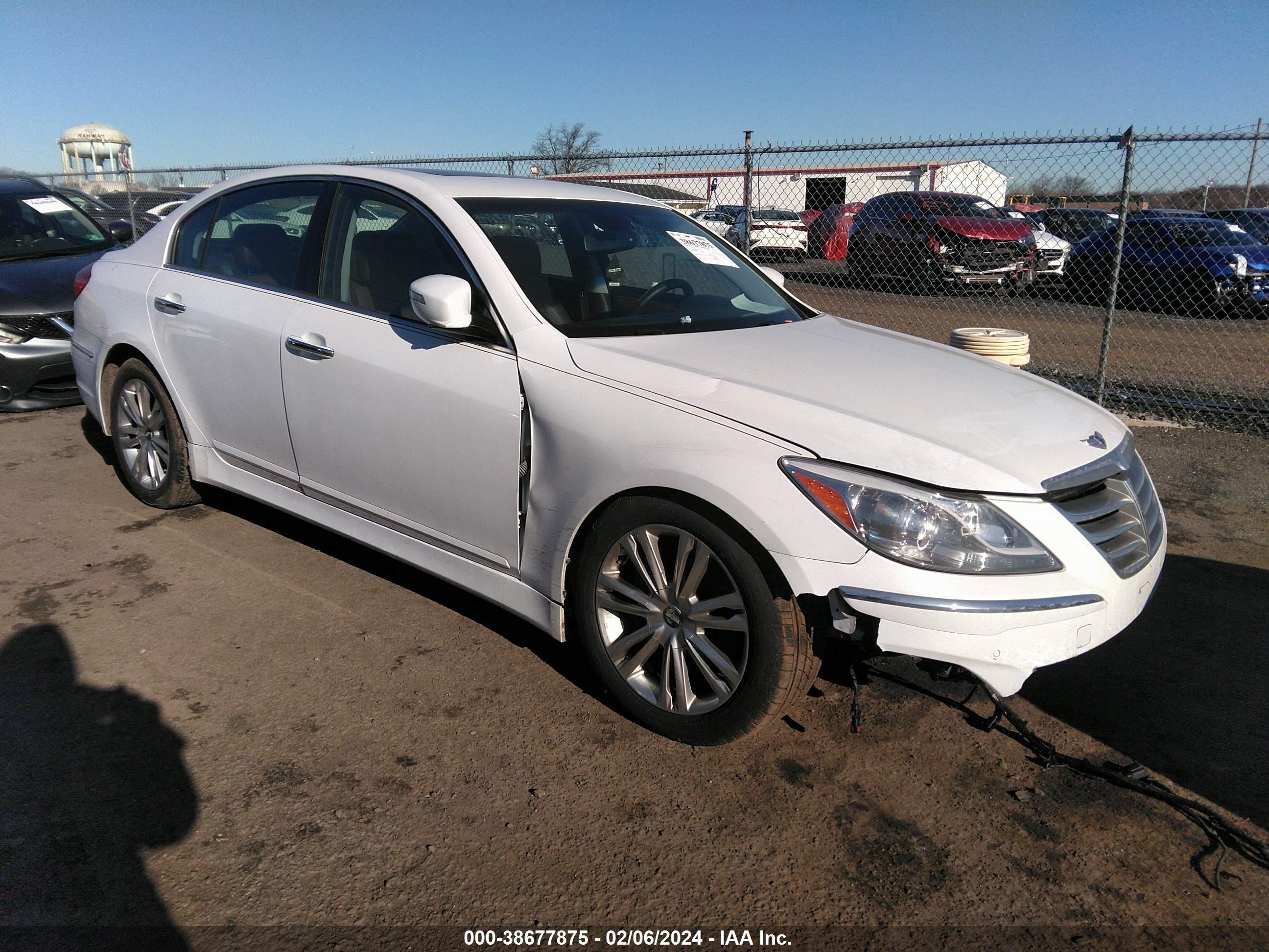 HYUNDAI GENESIS 2013 kmhgc4dd2du258251