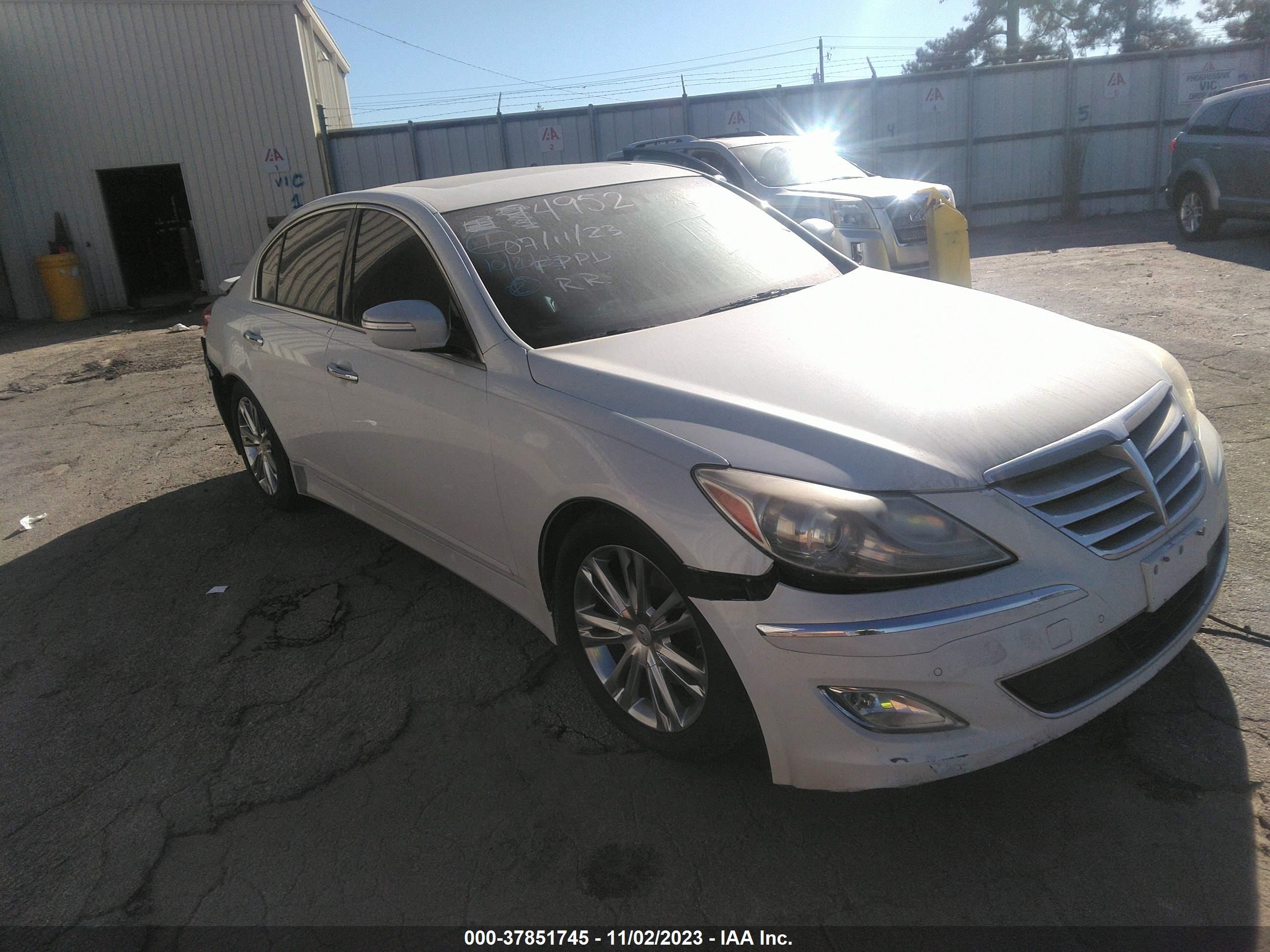 HYUNDAI GENESIS 2012 kmhgc4dd9cu194952