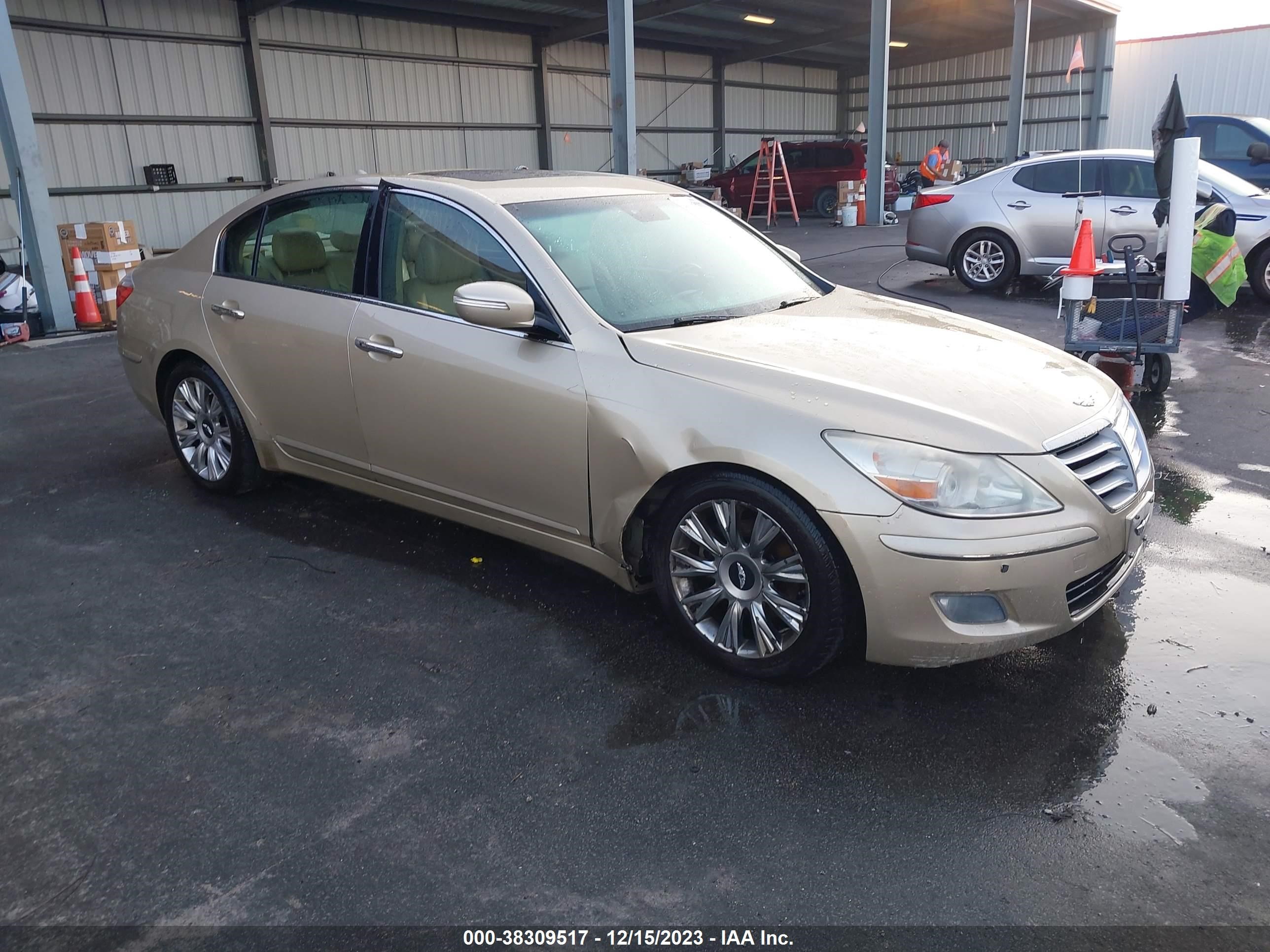 HYUNDAI GENESIS 2010 kmhgc4de1au108796