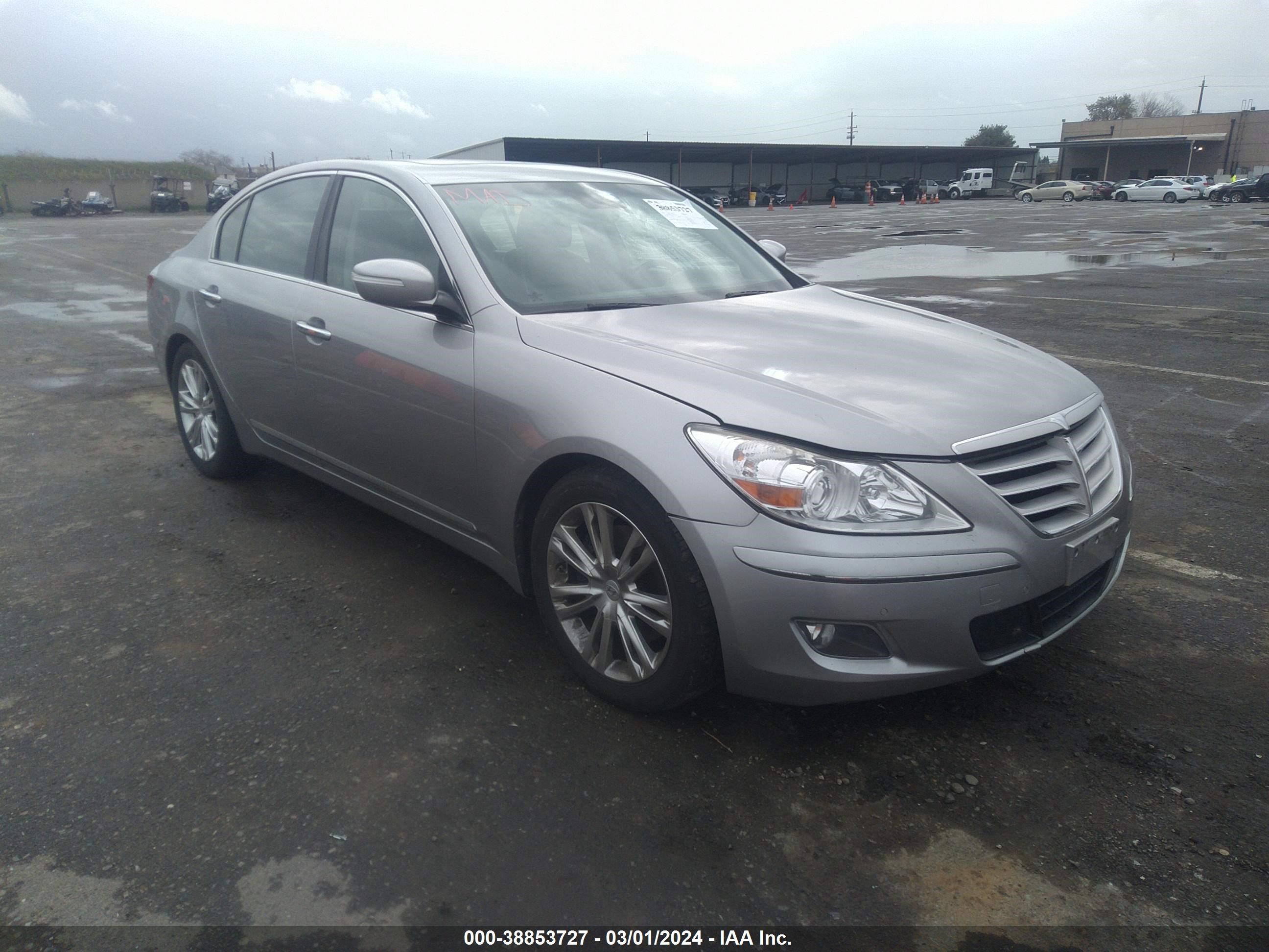 HYUNDAI GENESIS 2010 kmhgc4df4au100474