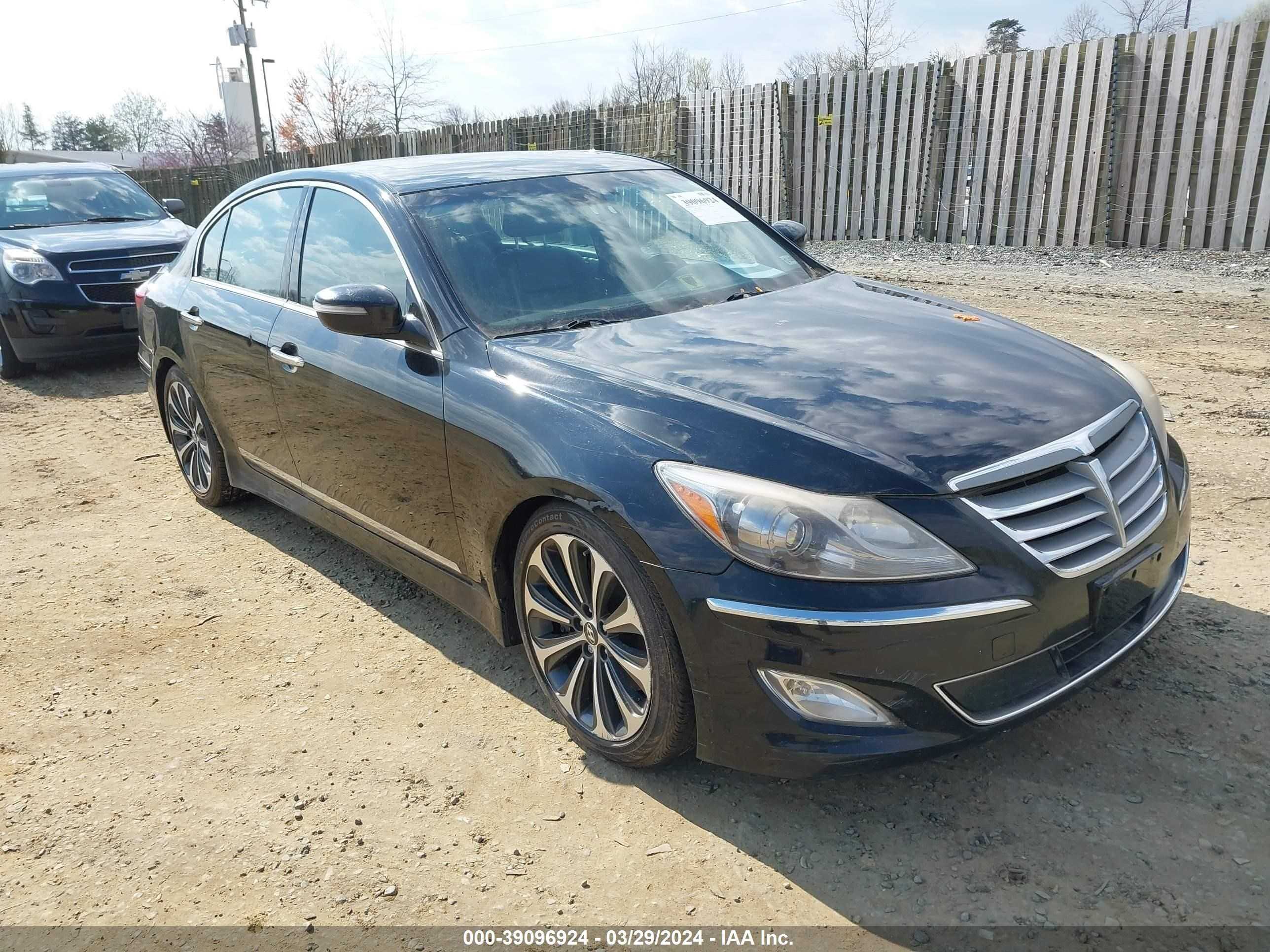 HYUNDAI GENESIS 2012 kmhgc4dh4cu192321