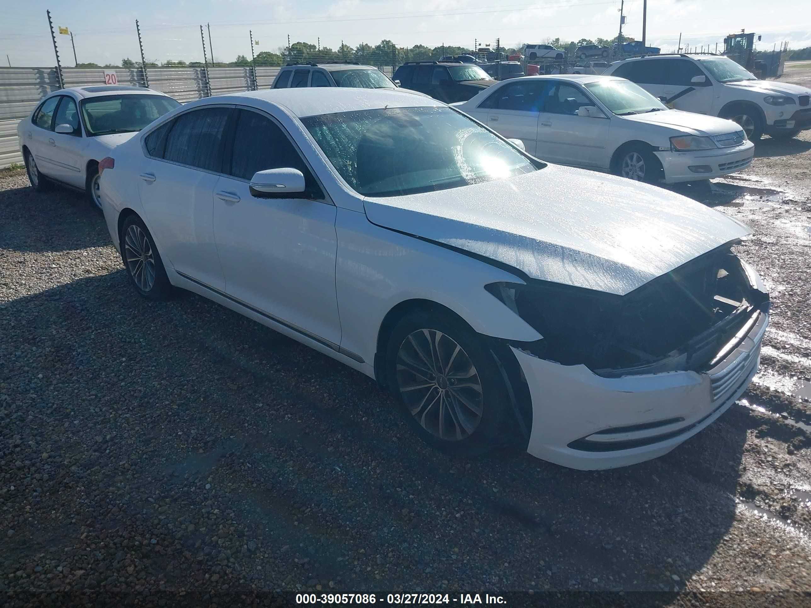 HYUNDAI GENESIS 2016 kmhgn4je5gu138598