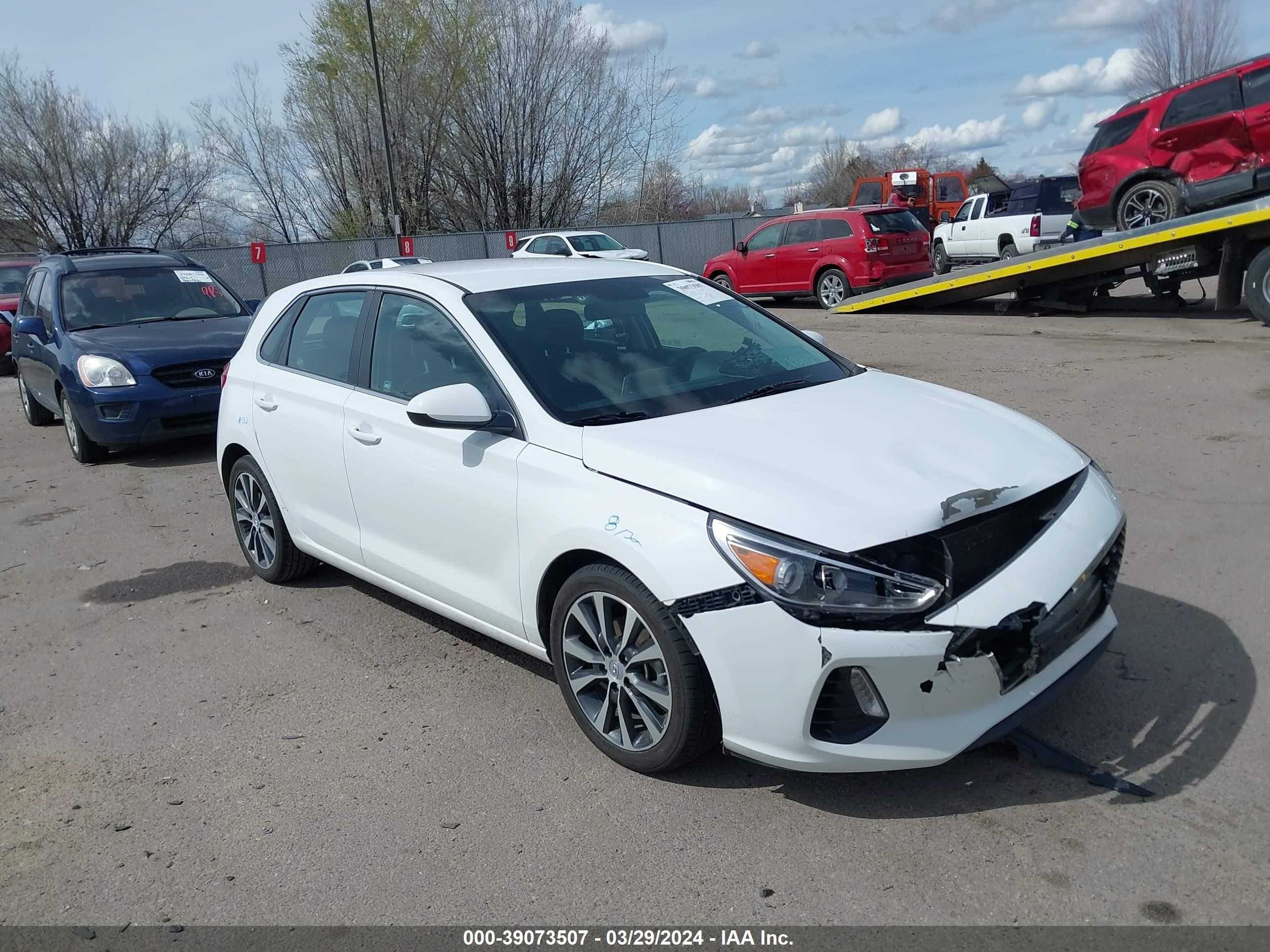 HYUNDAI ELANTRA 2018 kmhh35le1ju019516