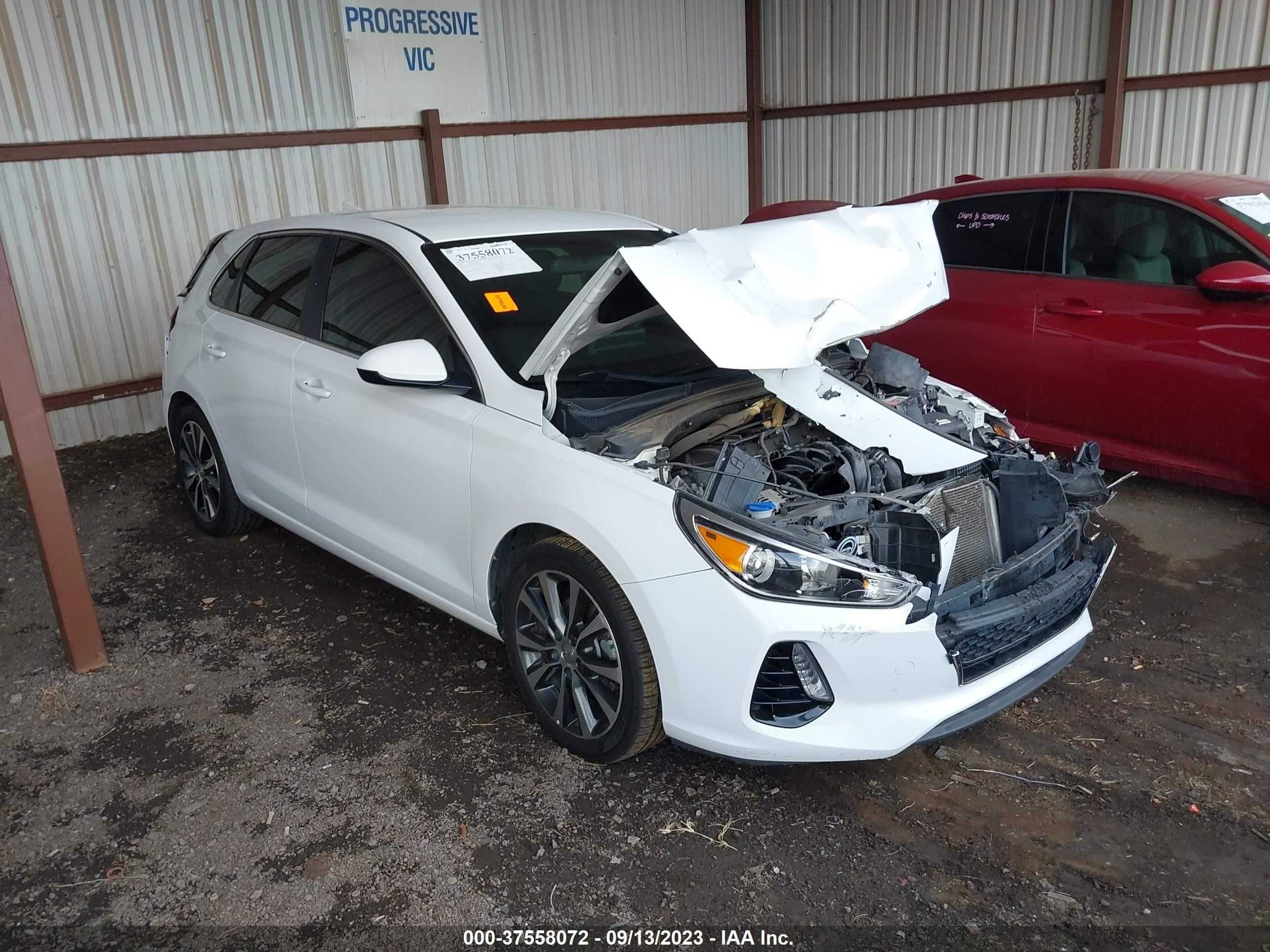 HYUNDAI ELANTRA 2018 kmhh35le7ju025546