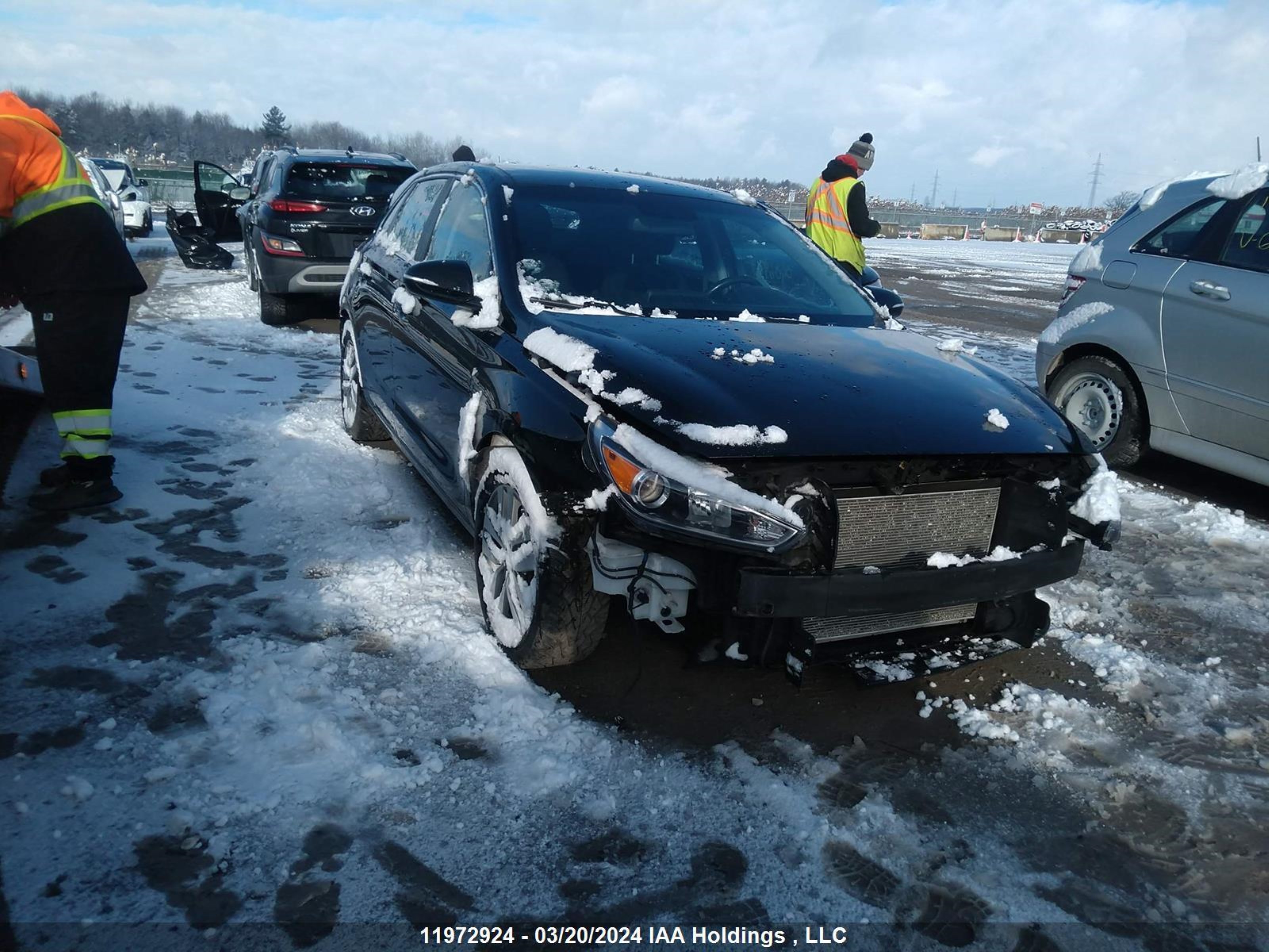 HYUNDAI ELANTRA 2018 kmhh35le7ju040693