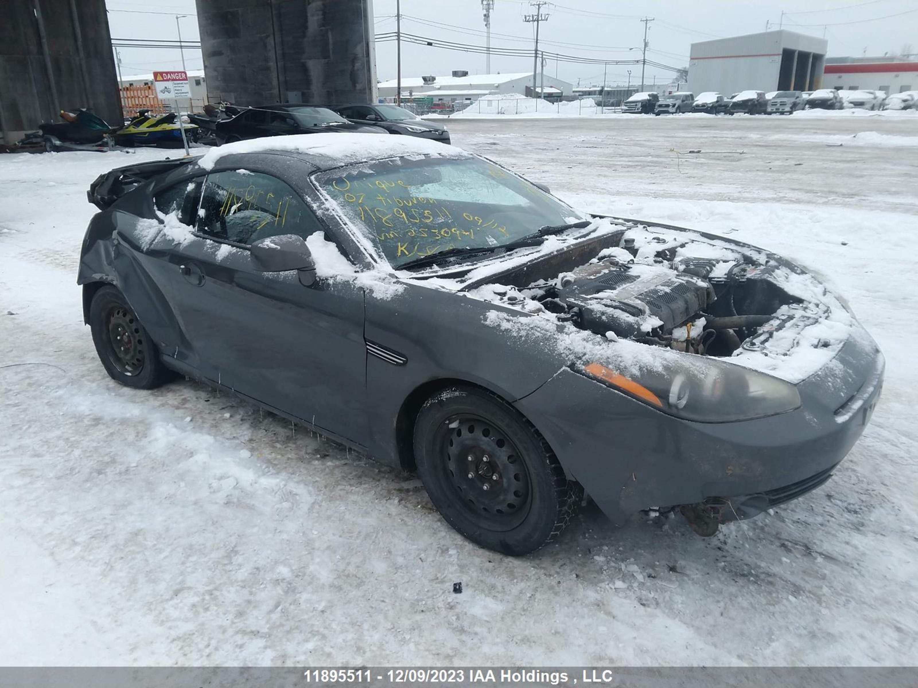 HYUNDAI TIBURON 2007 kmhhm65d97u253094