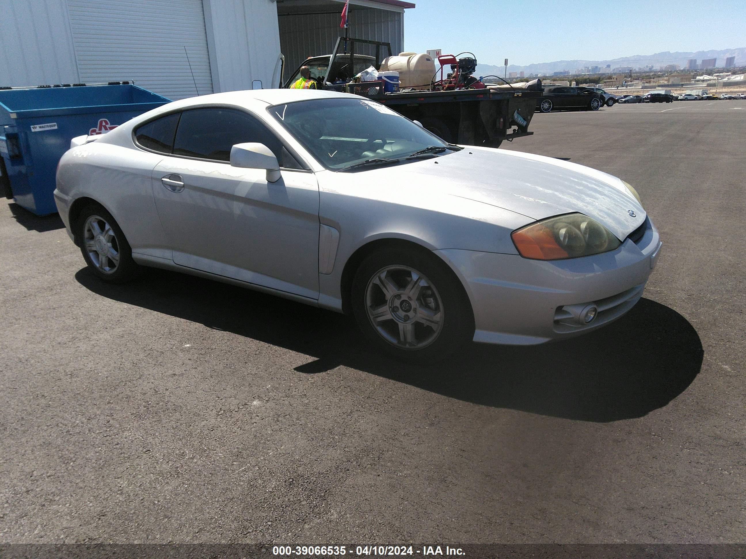 HYUNDAI TIBURON 2003 kmhhn65f33u096056