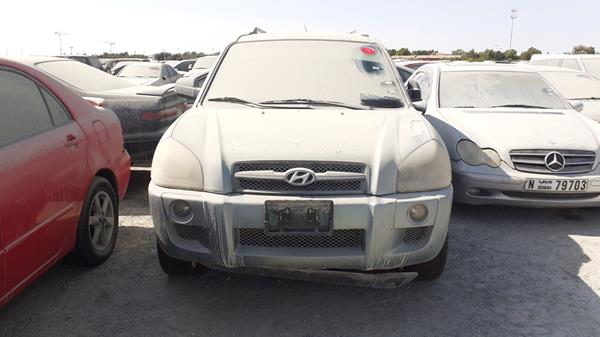 HYUNDAI TUCSON 2008 kmhjm81b58u724435