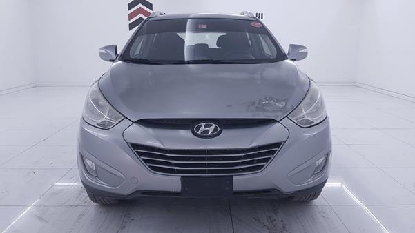 HYUNDAI TUCSON 2011 kmhjt81b5bu221529