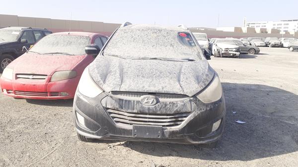 HYUNDAI TUCSON 2011 kmhjt81b7bu256718