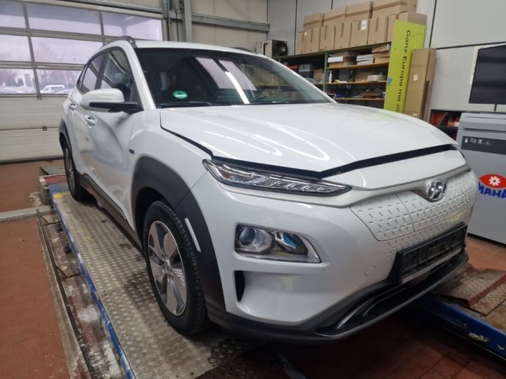 HYUNDAI KONA 2021 kmhk281hflu118787