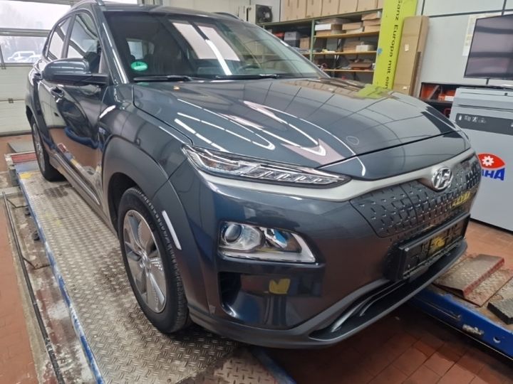 HYUNDAI KONA 2021 kmhk281hflu120036