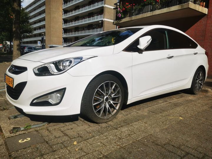 HYUNDAI I40 2012 kmhlc41aacu001983