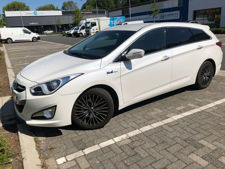 HYUNDAI I40 WAGON 2012 kmhlc81aacu034880