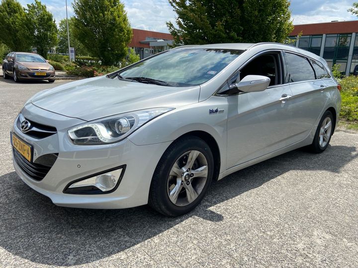 HYUNDAI I40 WAGON 2012 kmhlc81uacu010817