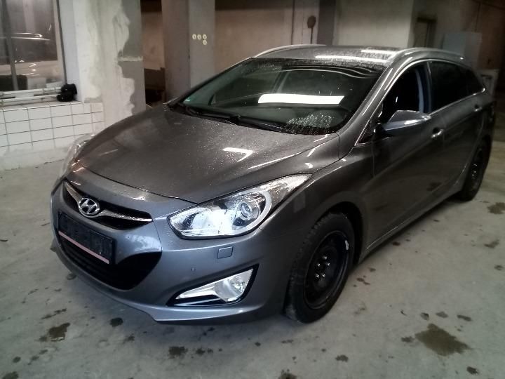 HYUNDAI I40 TOURER 2013 kmhlc81uadu058969