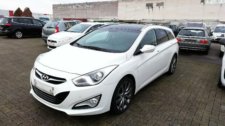 HYUNDAI I40 TOURER 2015 kmhlc81uaeu081076