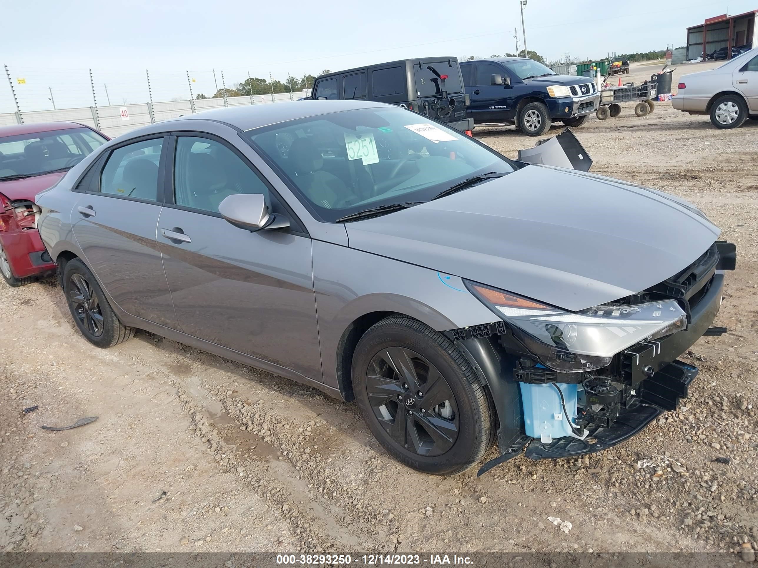 HYUNDAI ELANTRA 2023 kmhlm4agxpu602942