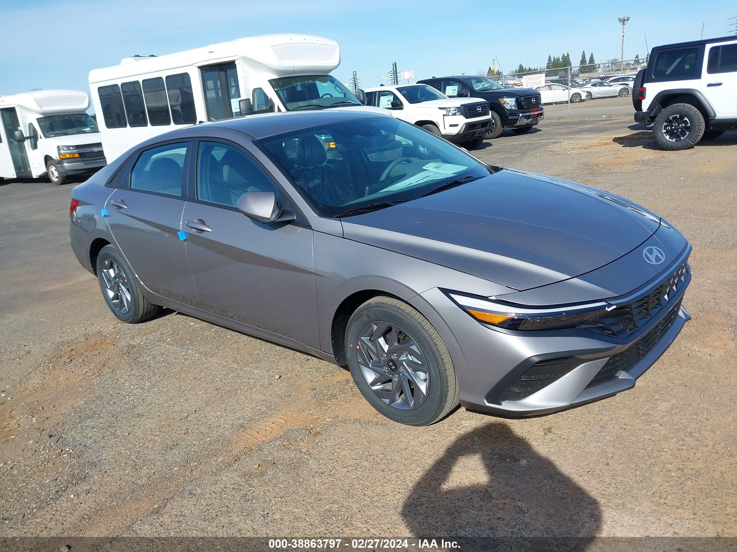 HYUNDAI ELANTRA 2024 kmhlm4dj1ru105031