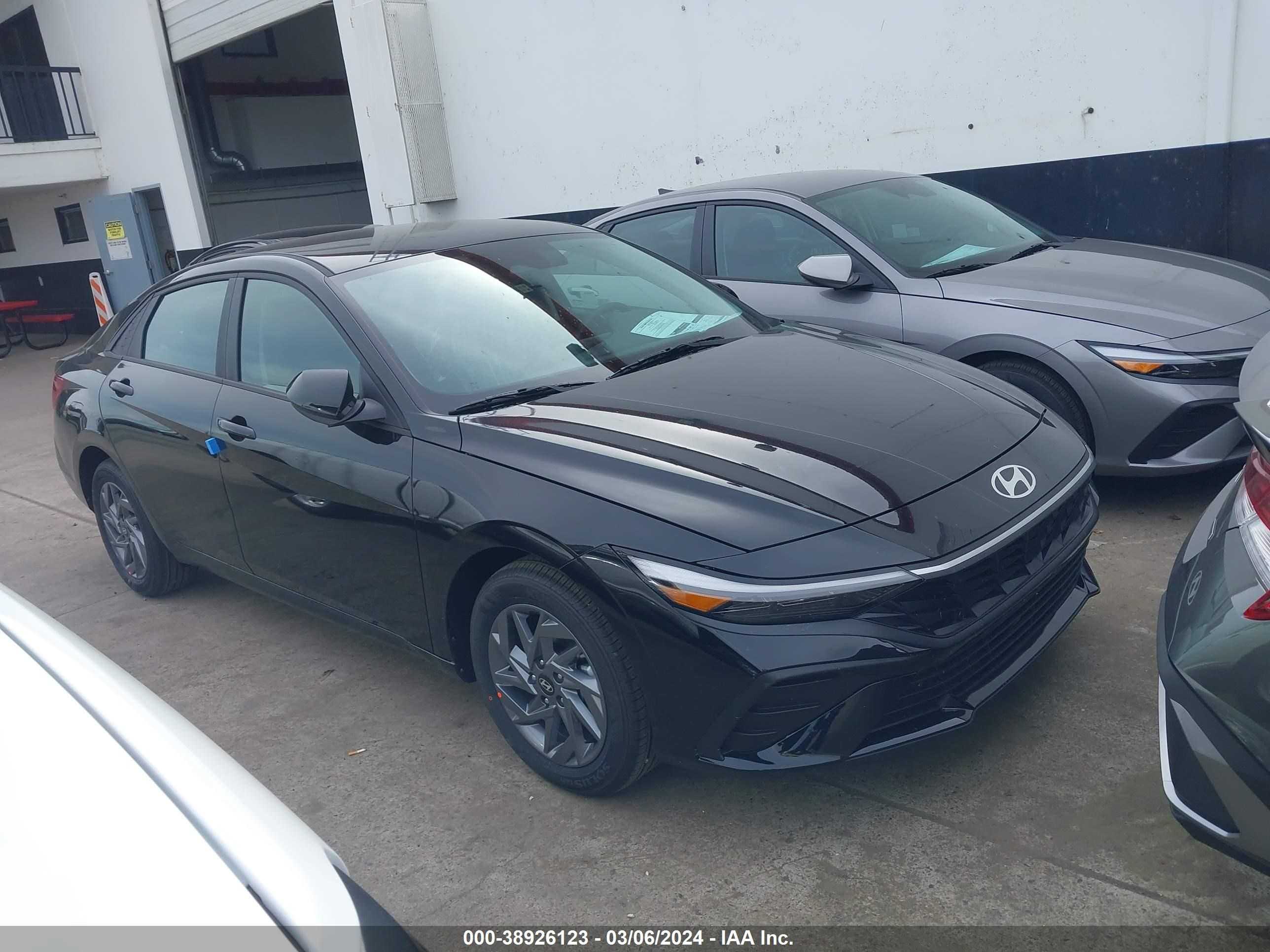 HYUNDAI ELANTRA 2024 kmhlm4dj5ru102715