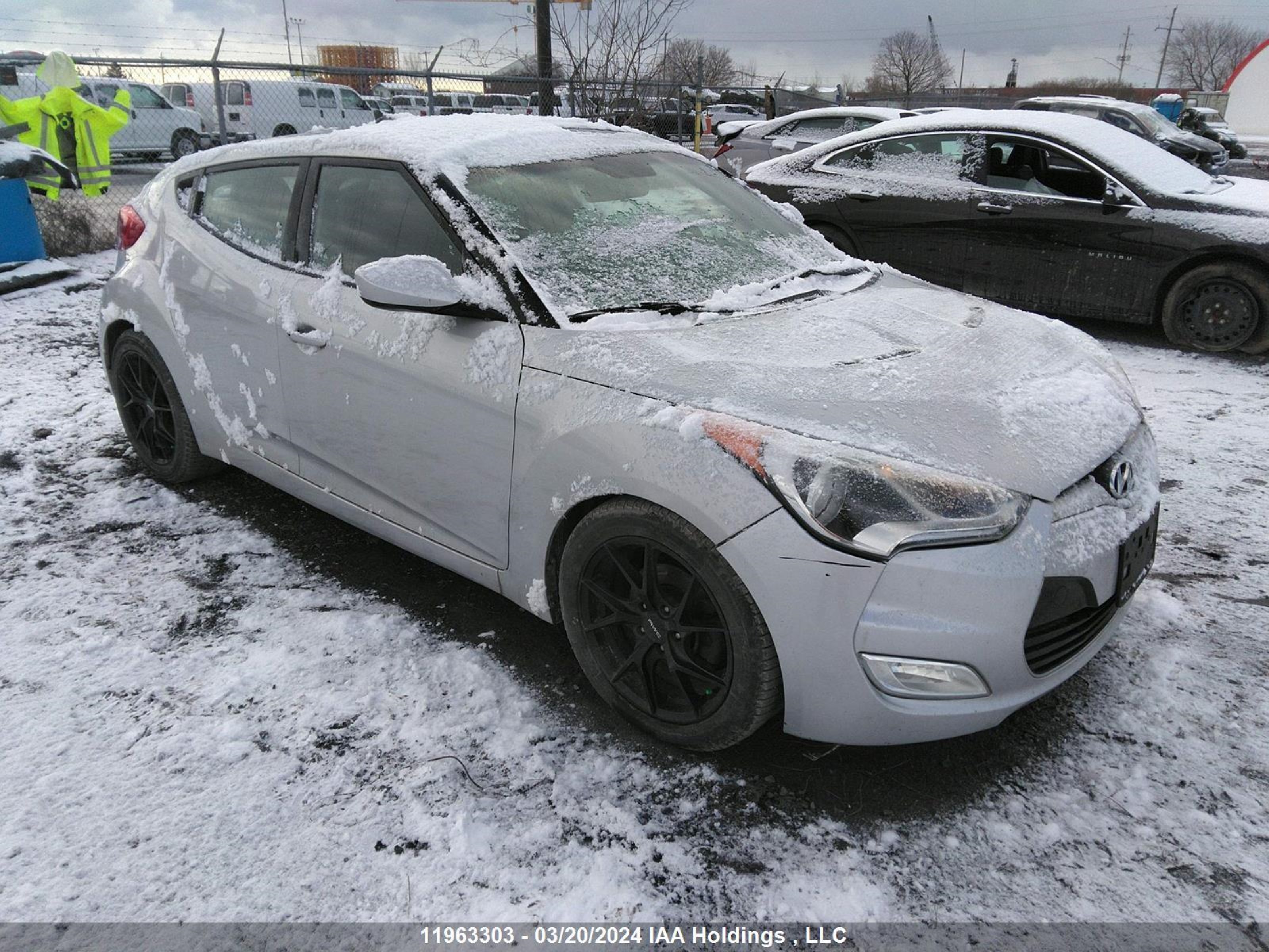 HYUNDAI VELOSTER 2013 kmhtc6ad2du104248