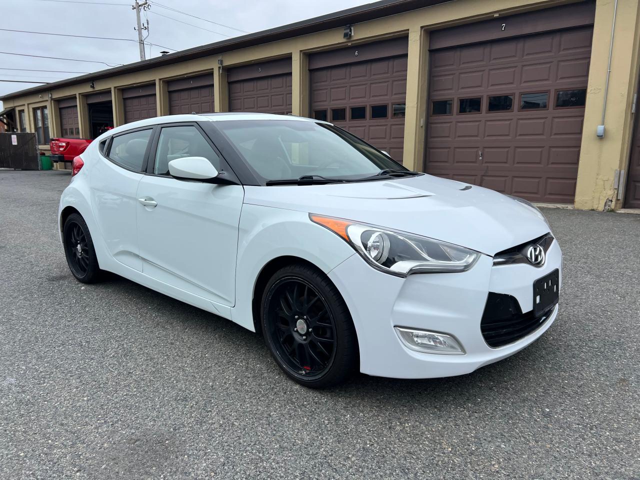 HYUNDAI VELOSTER 2013 kmhtc6ad2du123981