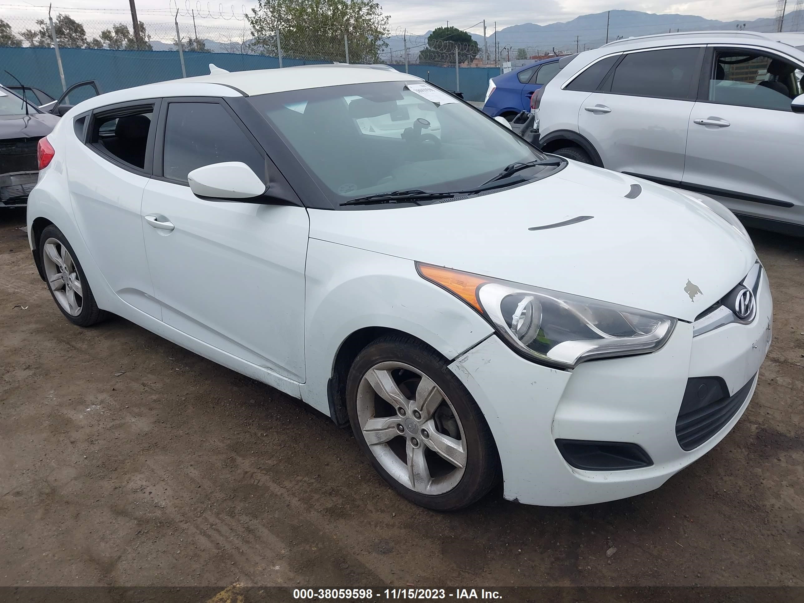 HYUNDAI VELOSTER 2013 kmhtc6ad7du084983