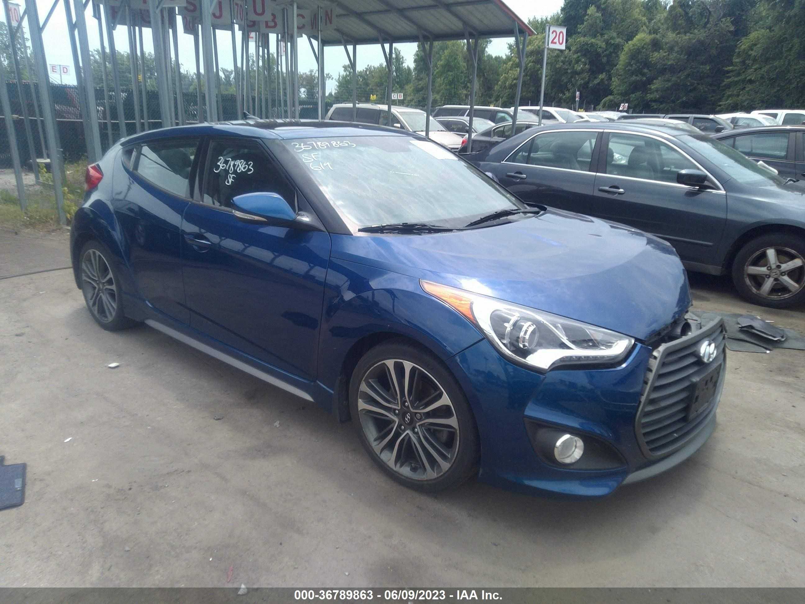 HYUNDAI VELOSTER 2016 kmhtc6ae2gu279502