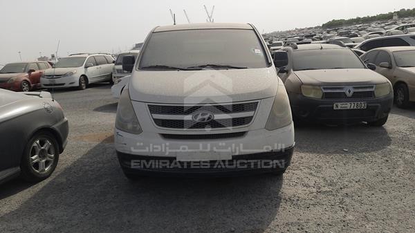 HYUNDAI H1 2010 kmhwg81r8au237875