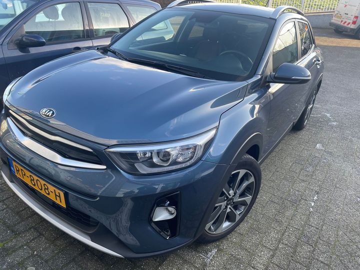 KIA STONIC 2018 knad6811aj6114257