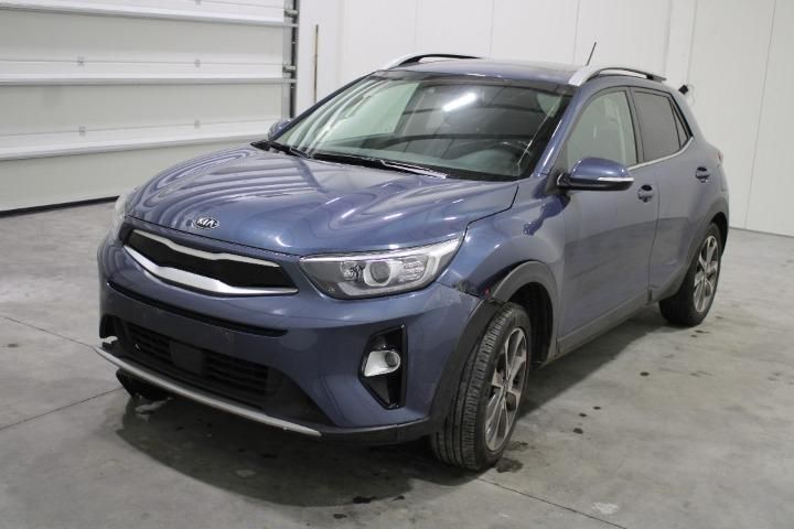 KIA STONIC SUV 2018 knad6811aj6153525