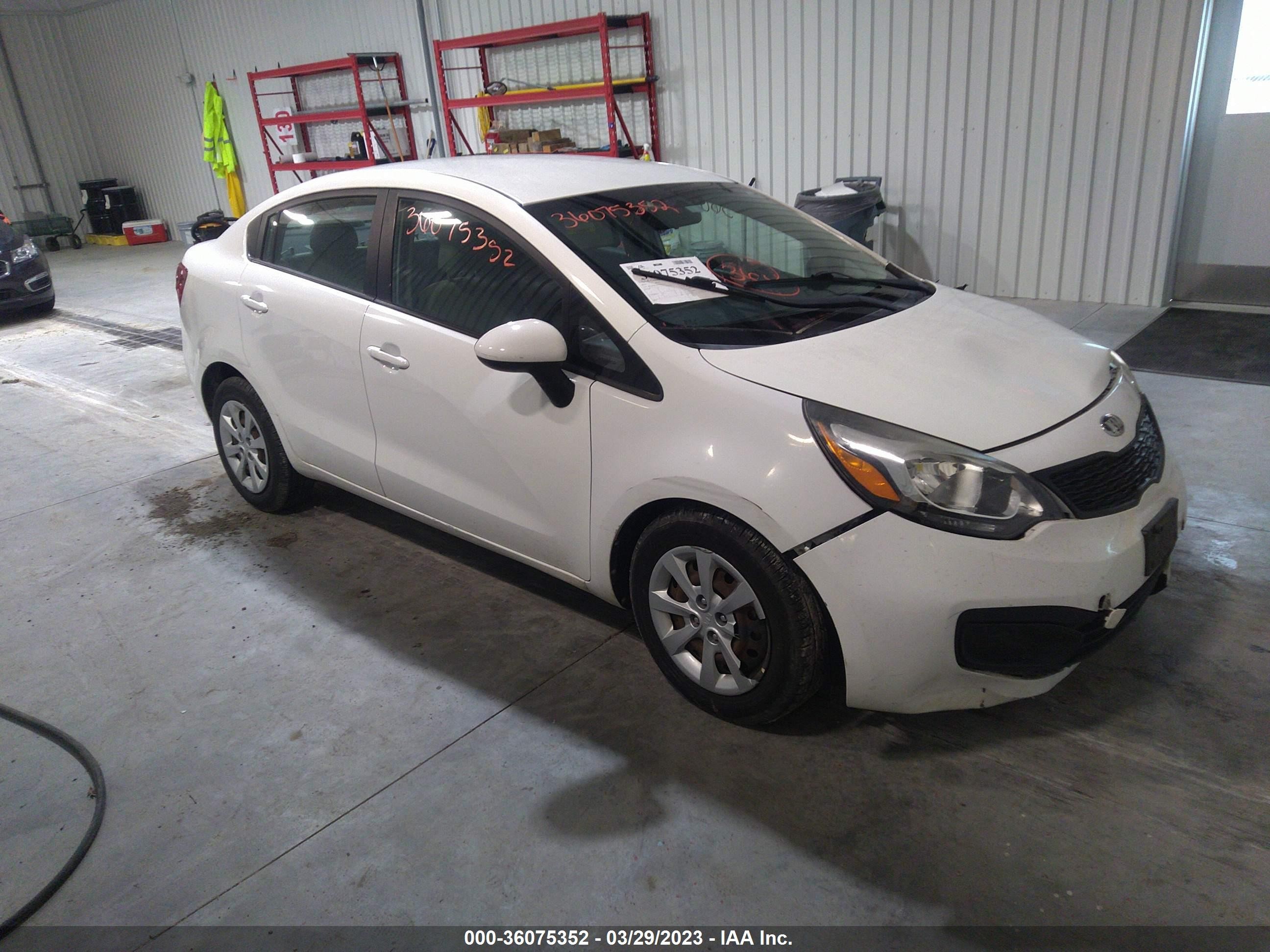 KIA RIO 2014 knadm4a37e6361152